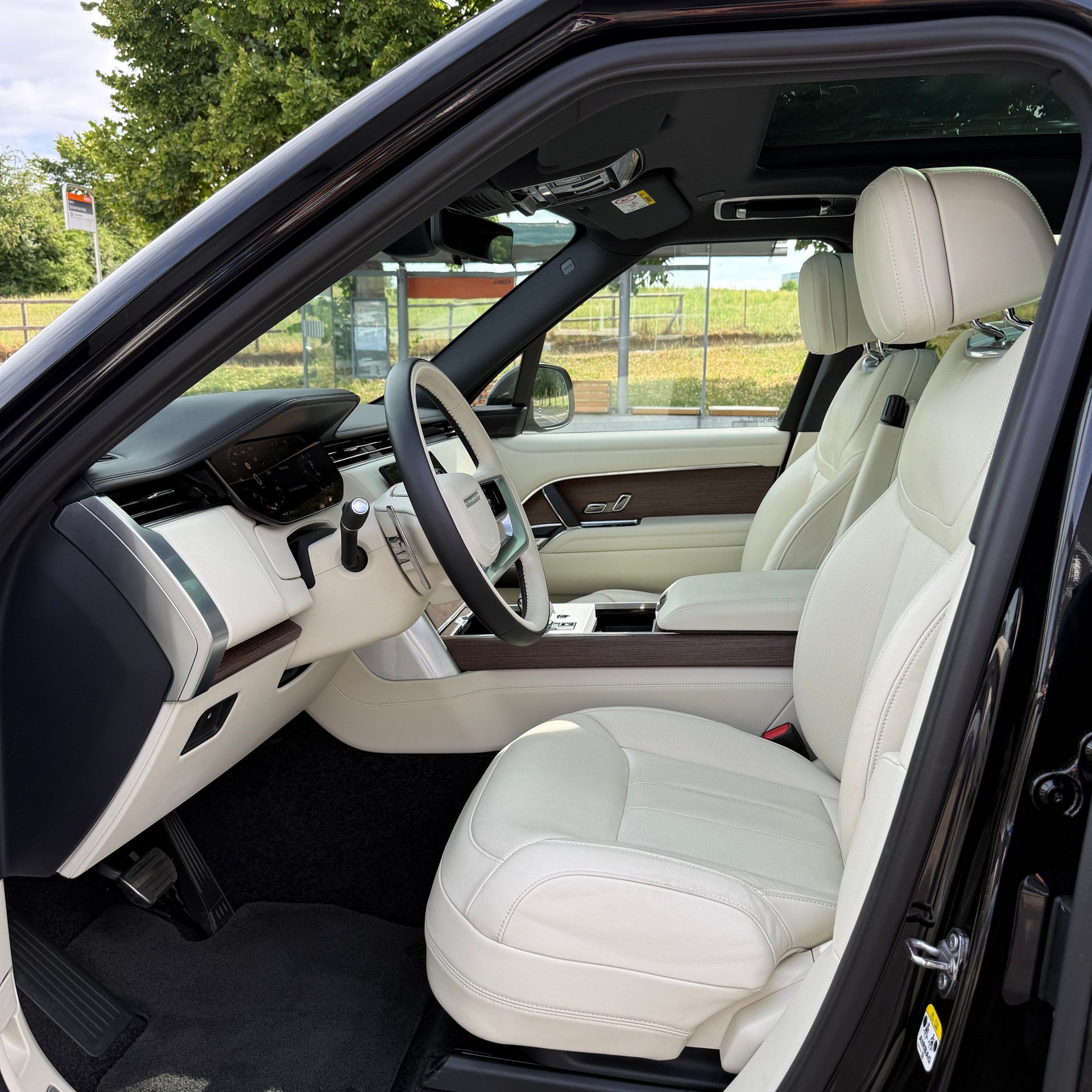 LAND ROVER Range Rover P550e Si6 PHEV SV Automatic-image-8