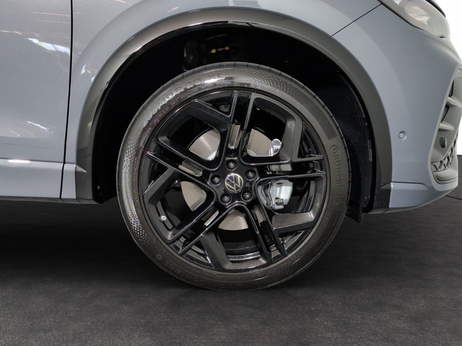 VW Tiguan 2.0 TSI DSG R-Line Plus 4Motion-image-4