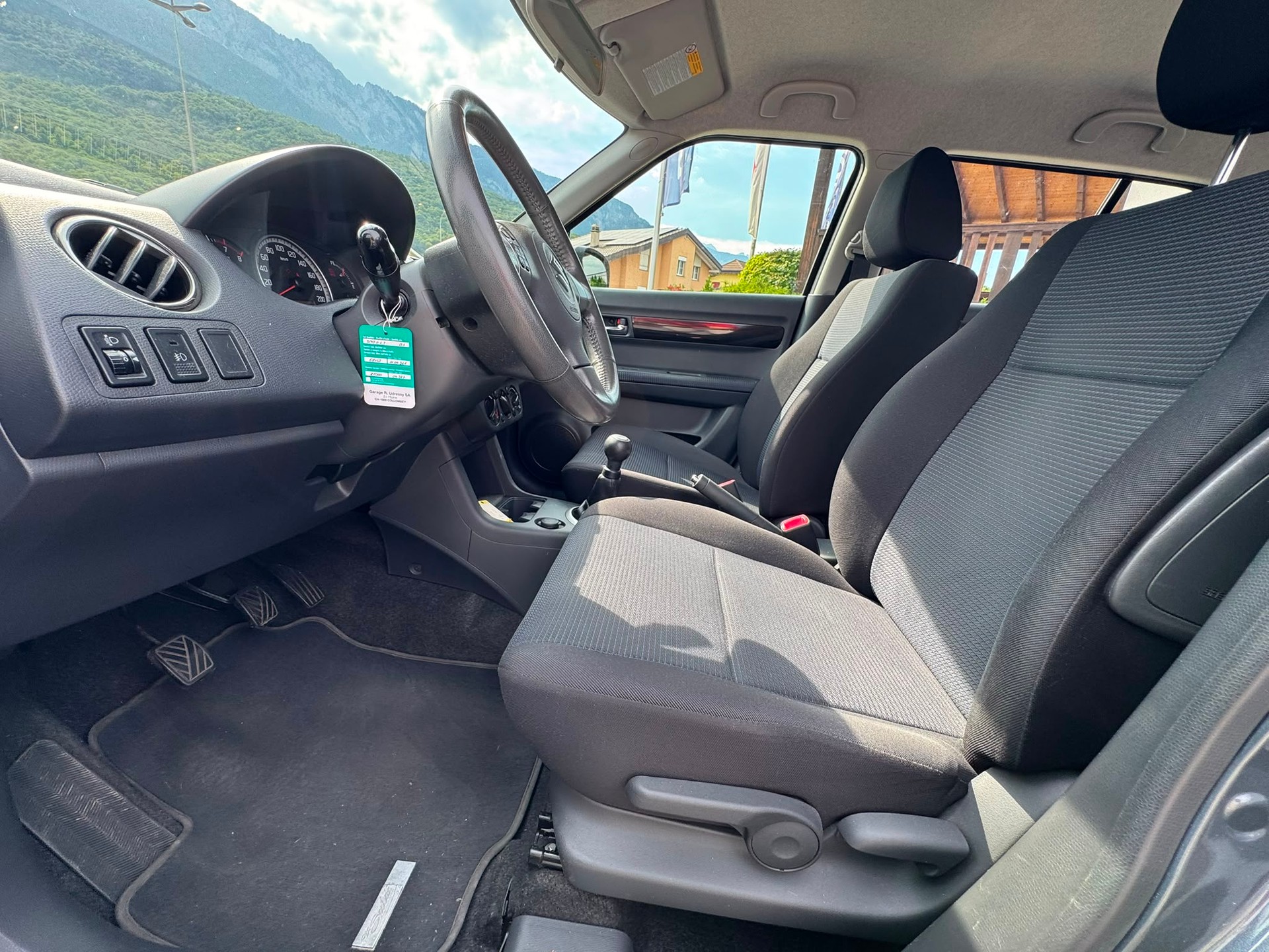 SUZUKI Swift 1.3i 16V GL Top Piz Sulai LE 4x4-image-10