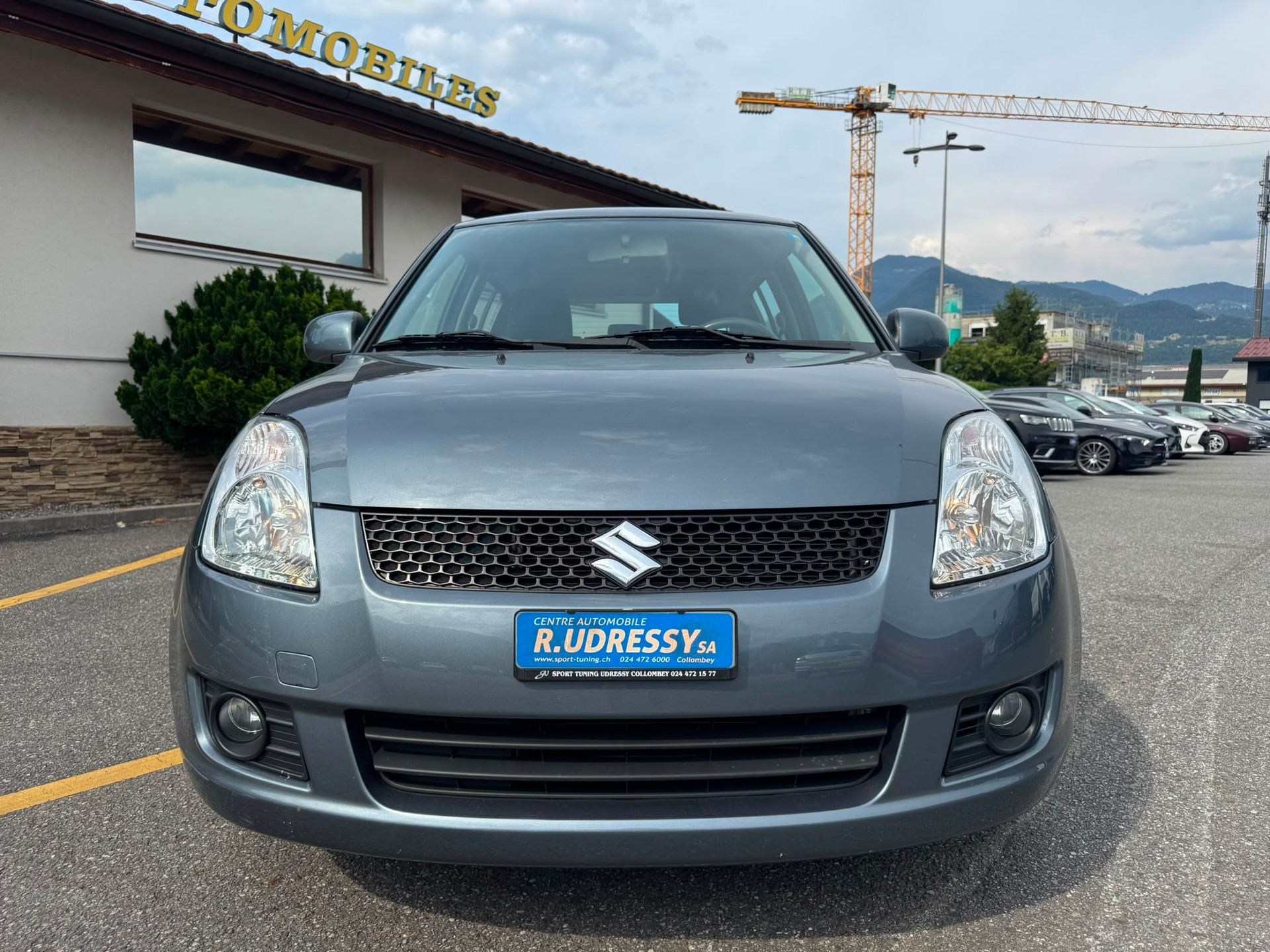 SUZUKI Swift 1.3i 16V GL Top Piz Sulai LE 4x4-image-7