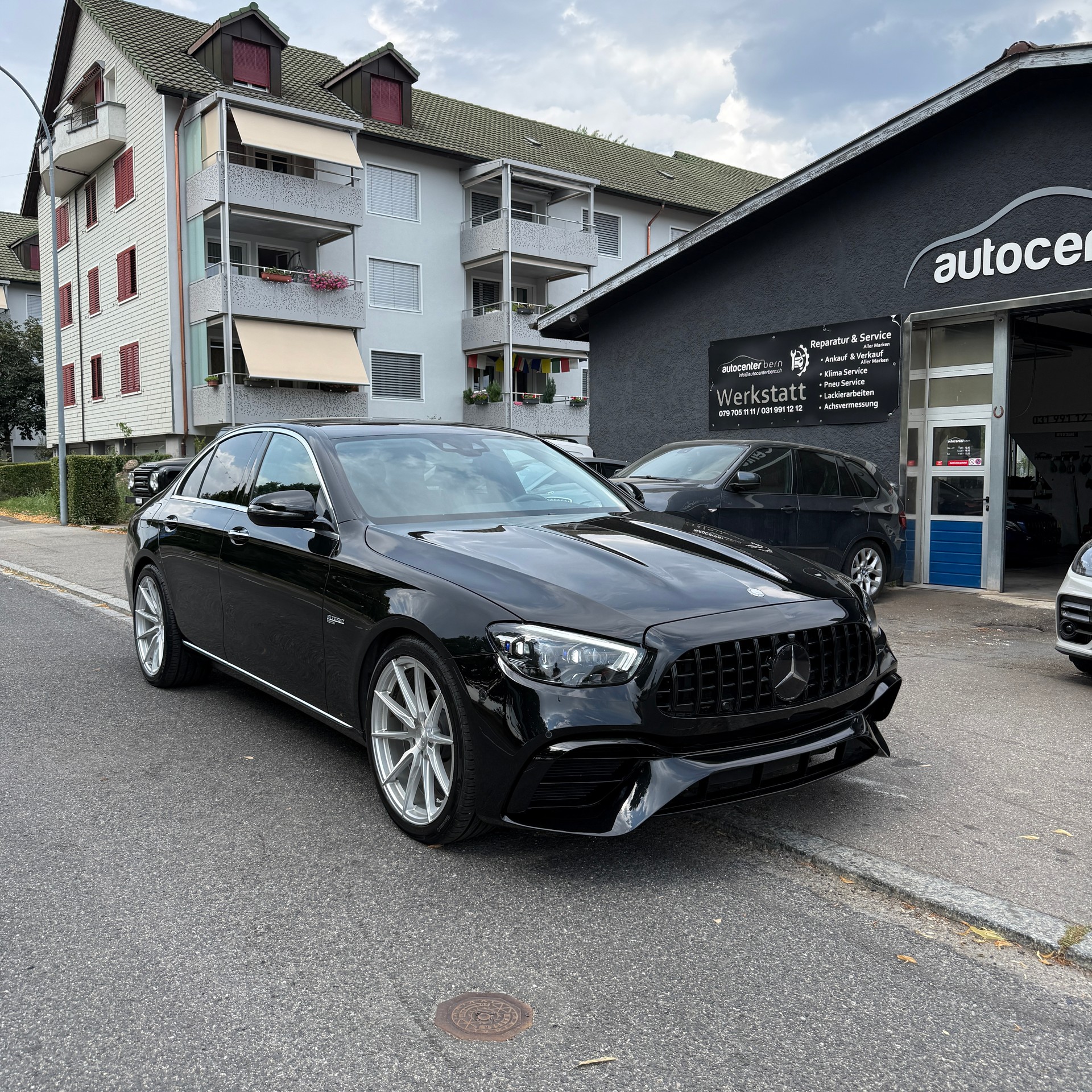 MERCEDES-BENZ E 200 AMG 63s Optik 9G-Tronic-image-0