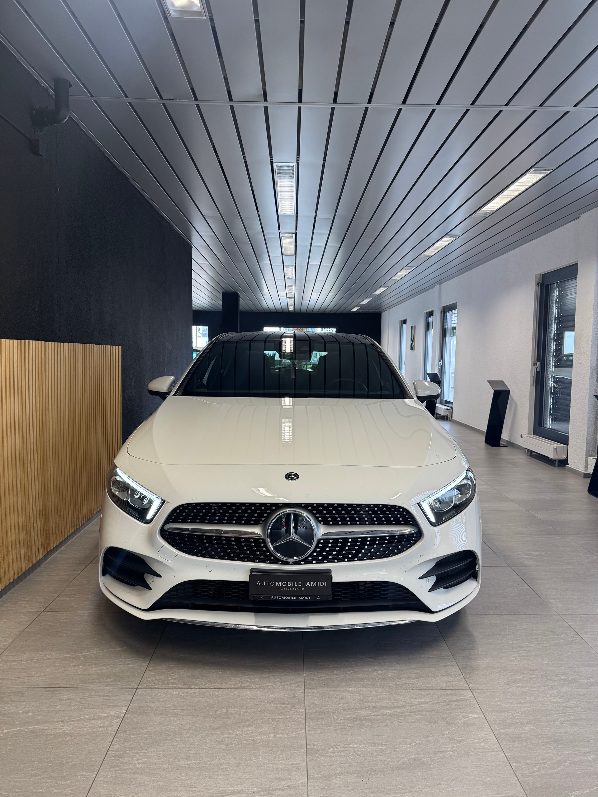 MERCEDES-BENZ A 200 AMG Line 7G-DCT-image-1