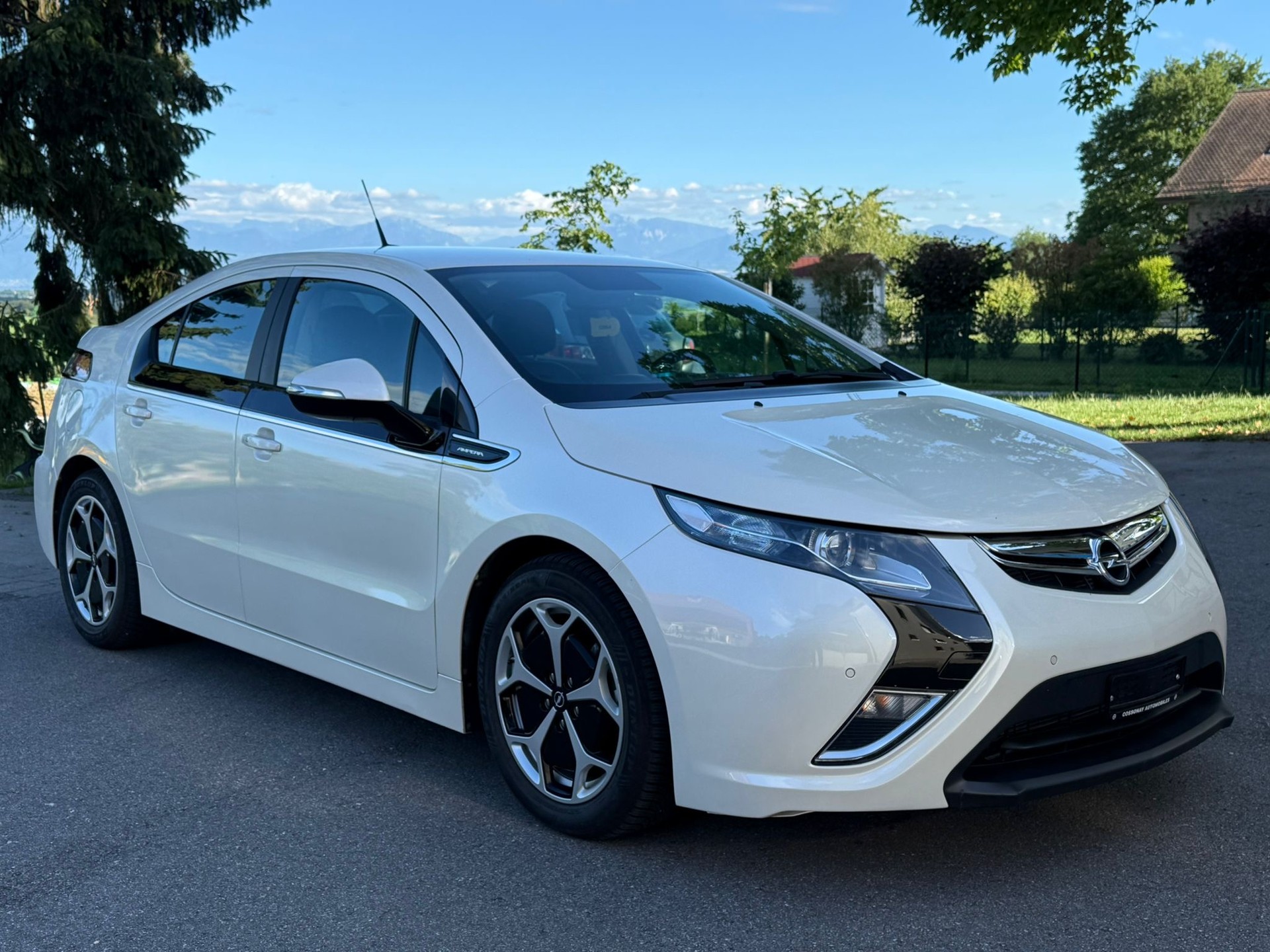 OPEL Ampera E-REV-image-1