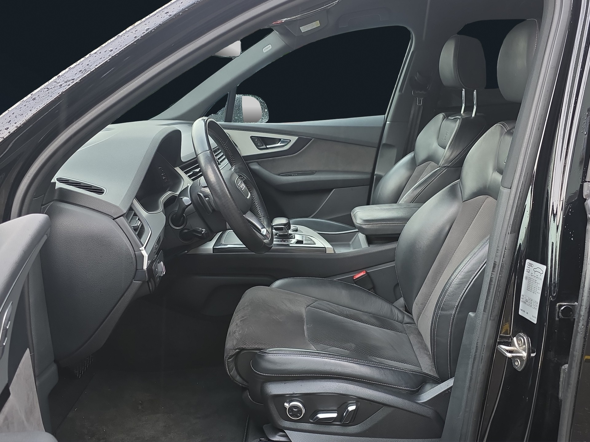 AUDI Q7 3.0 TDI quattro tiptronic-image-9