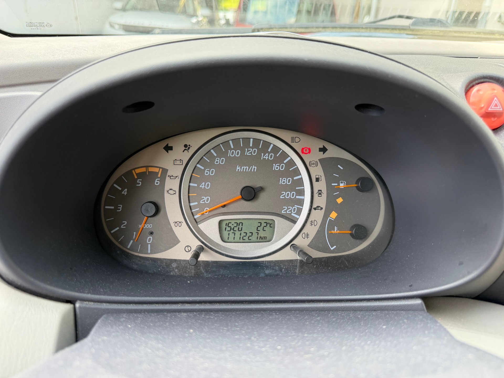 NISSAN ALMERA-image-7