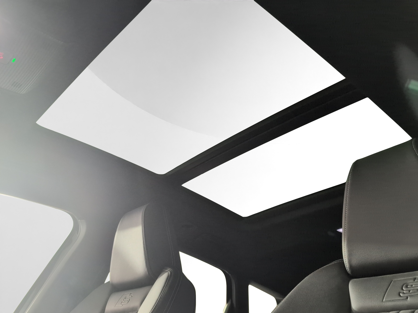 AUDI Q4 e-tron 50 quattro-image-13