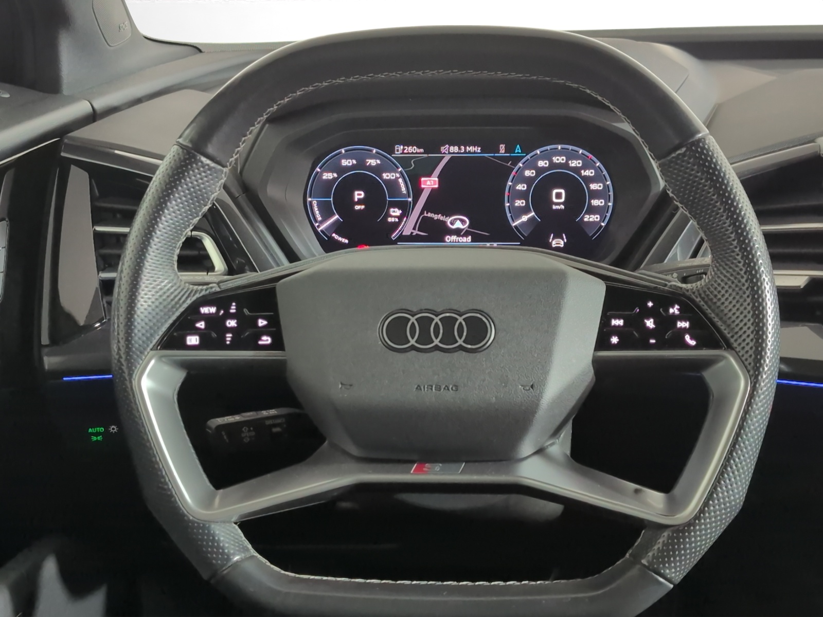 AUDI Q4 e-tron 50 quattro-image-11
