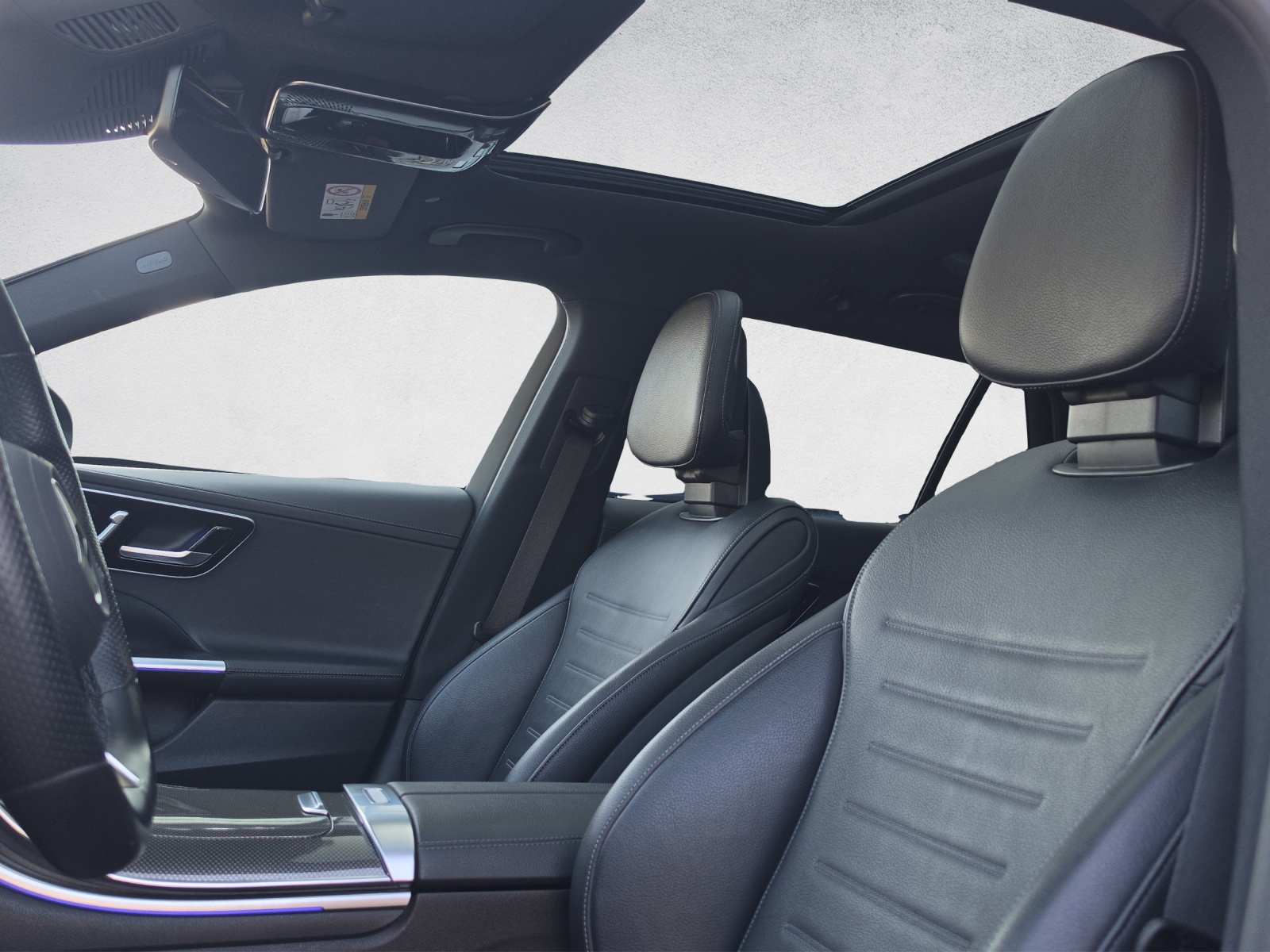 MERCEDES-BENZ C 220 d T 4Matic AMG Line Swiss Star-image-13