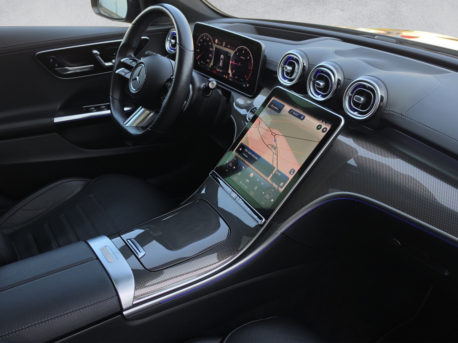 MERCEDES-BENZ C 220 d T 4Matic AMG Line Swiss Star-image-9