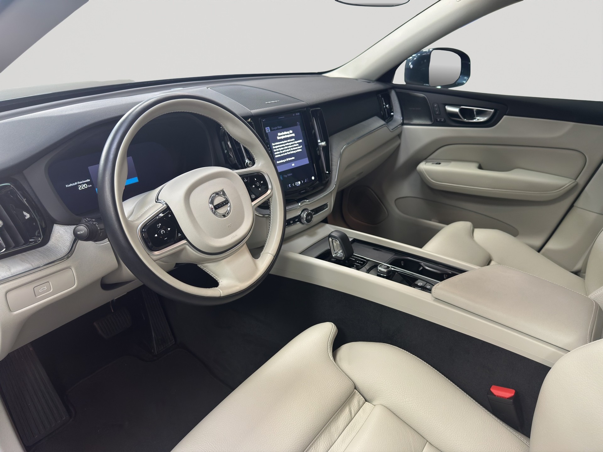 VOLVO XC60 B5 Benzin Mild Hybrid AWD Core Geartronic-image-7