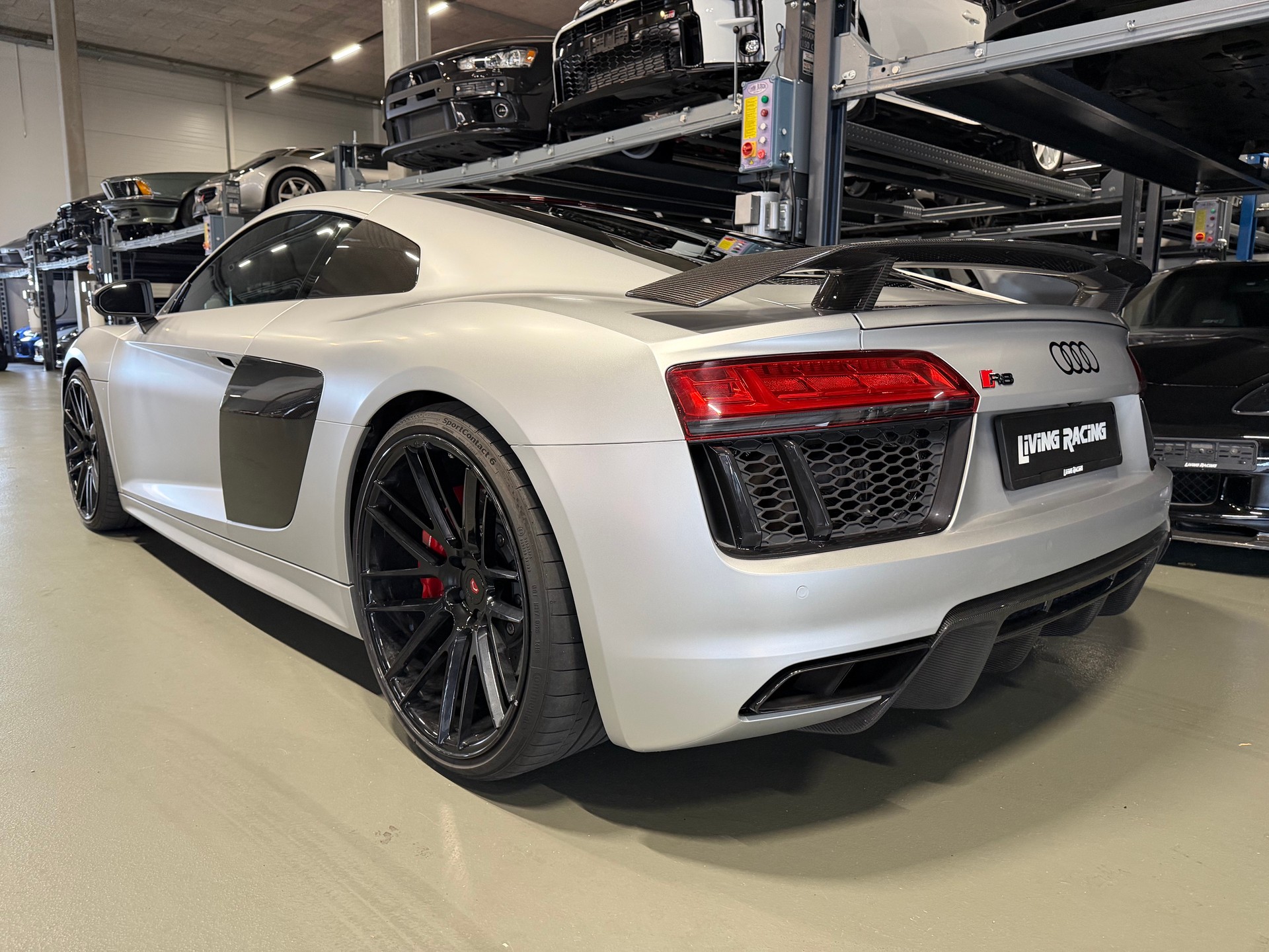 AUDI R8 Coupé 5.2 plus S-Tronic *CAPRISTO-VOSSEN-KW*-image-2