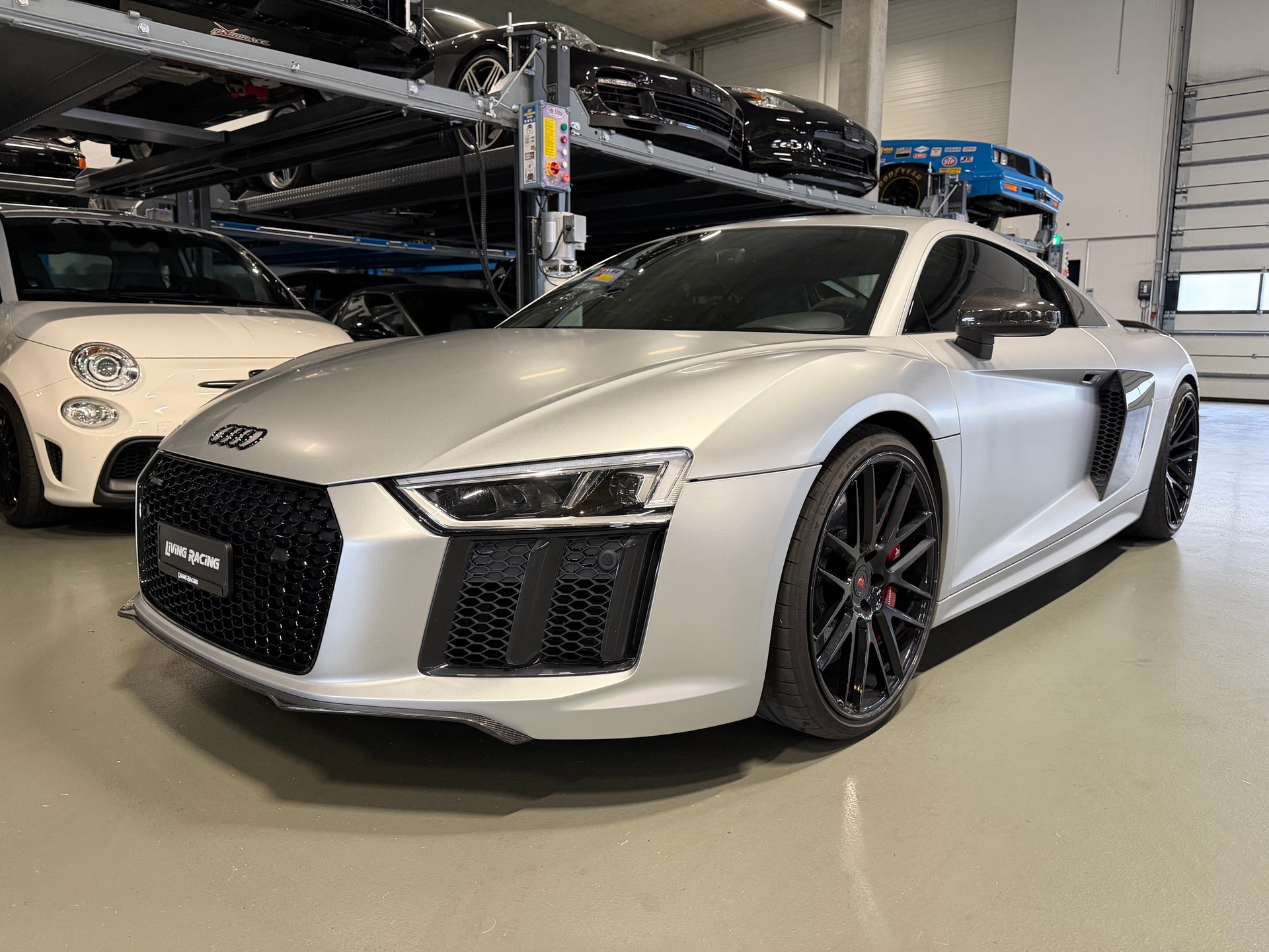 AUDI R8 Coupé 5.2 plus S-Tronic *CAPRISTO-VOSSEN-KW*-image-1