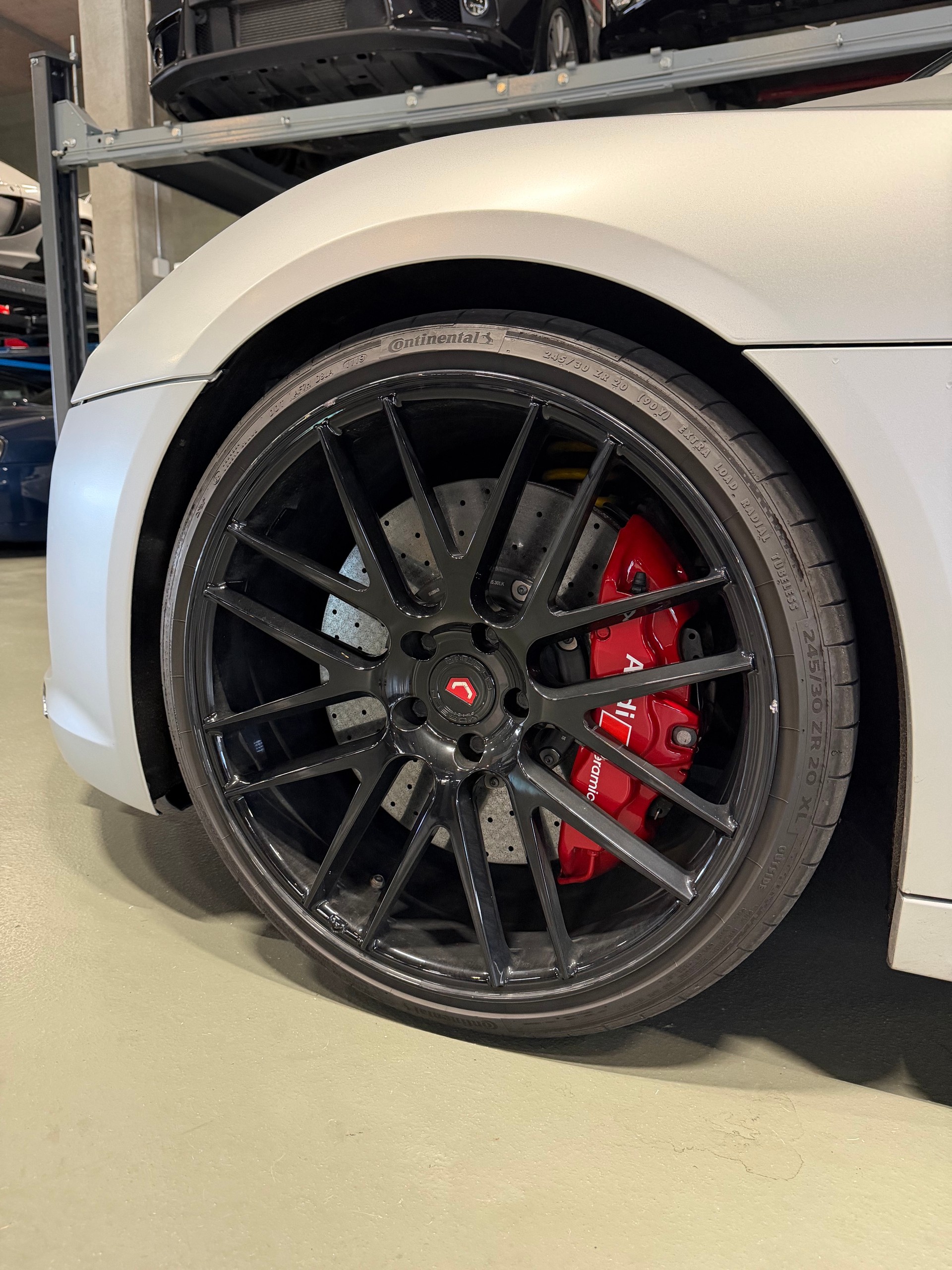 AUDI R8 Coupé 5.2 plus S-Tronic *CAPRISTO-VOSSEN-KW*-image-7