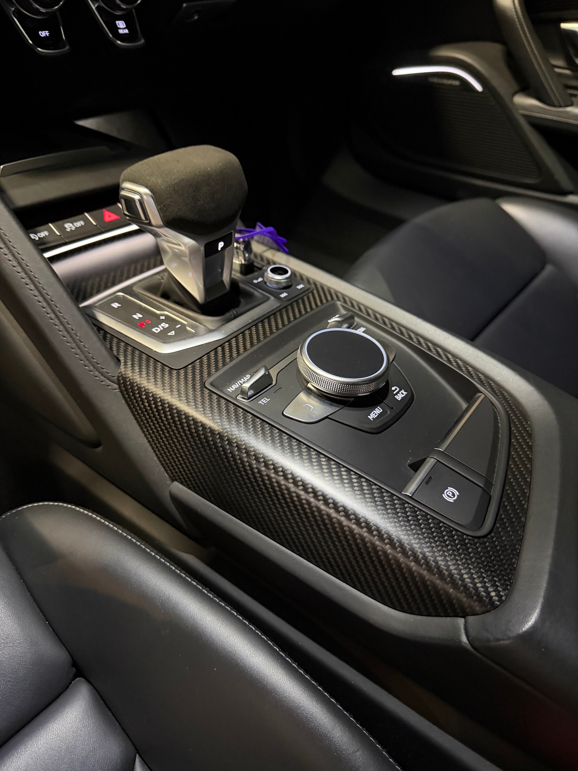 AUDI R8 Coupé 5.2 plus S-Tronic *CAPRISTO-VOSSEN-KW*-image-12