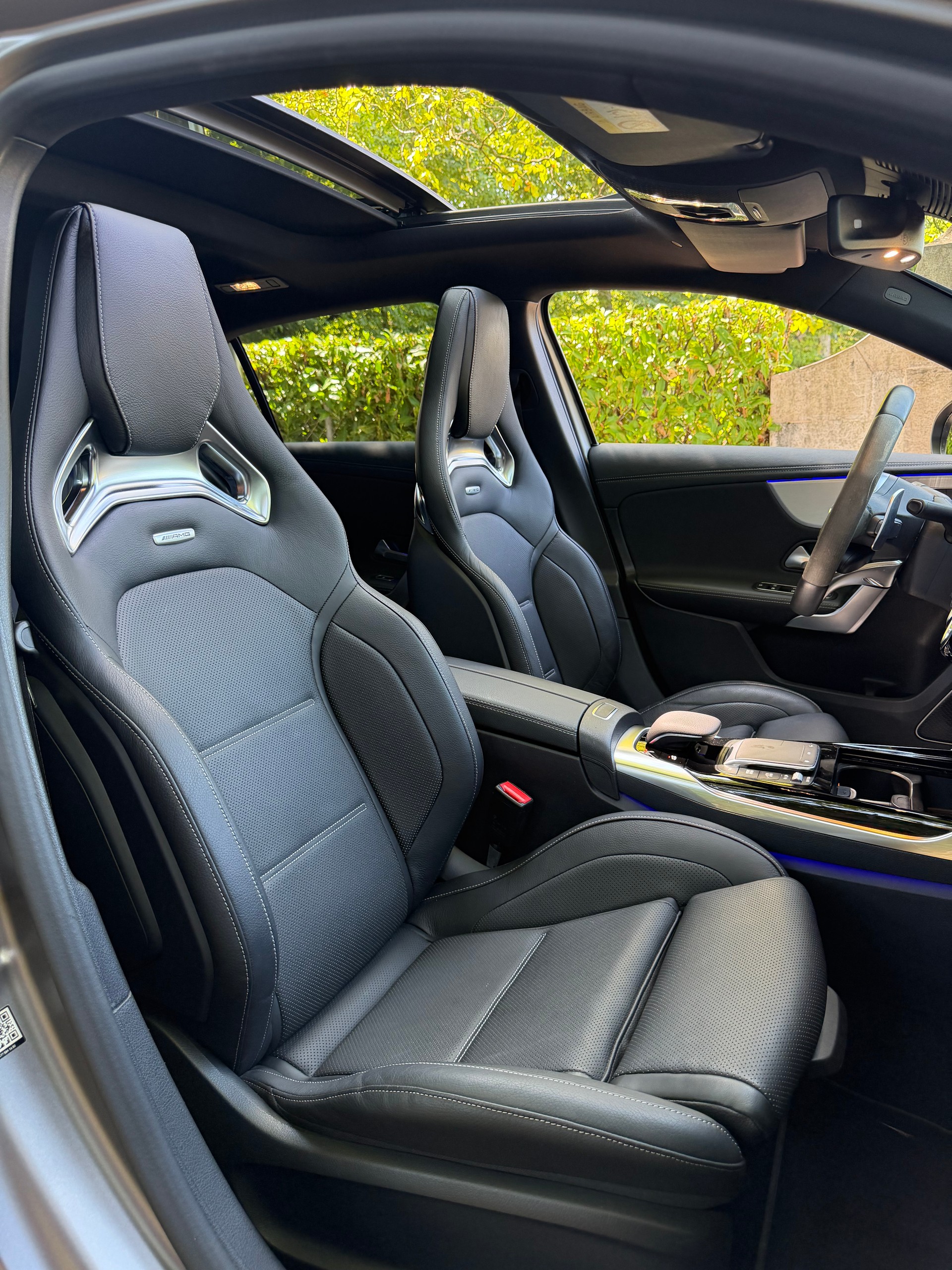 MERCEDES-BENZ A 45 S AMG 4Matic+ Speedshift-image-15
