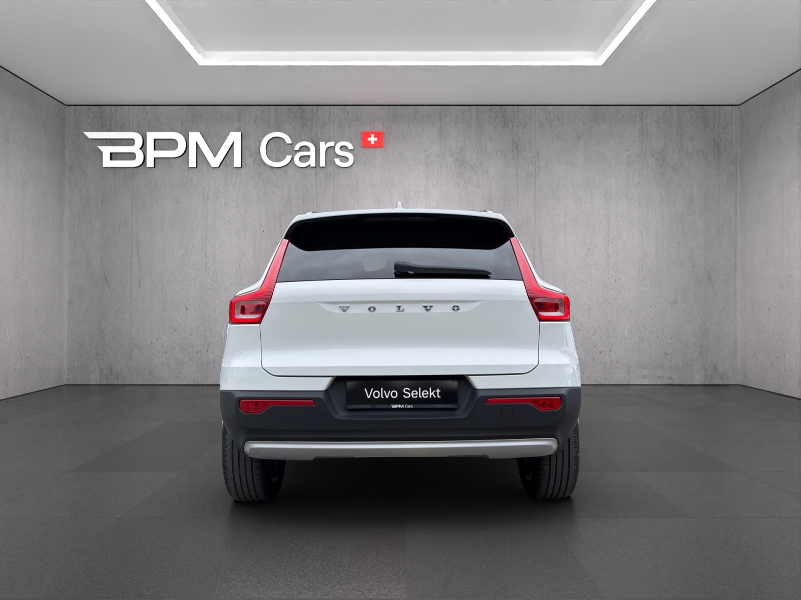 VOLVO XC40 1.5 T2 Momentum-image-2
