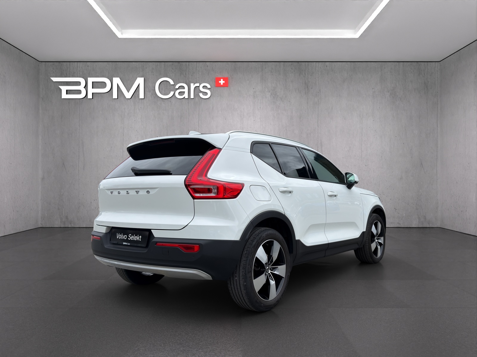 VOLVO XC40 1.5 T2 Momentum-image-6