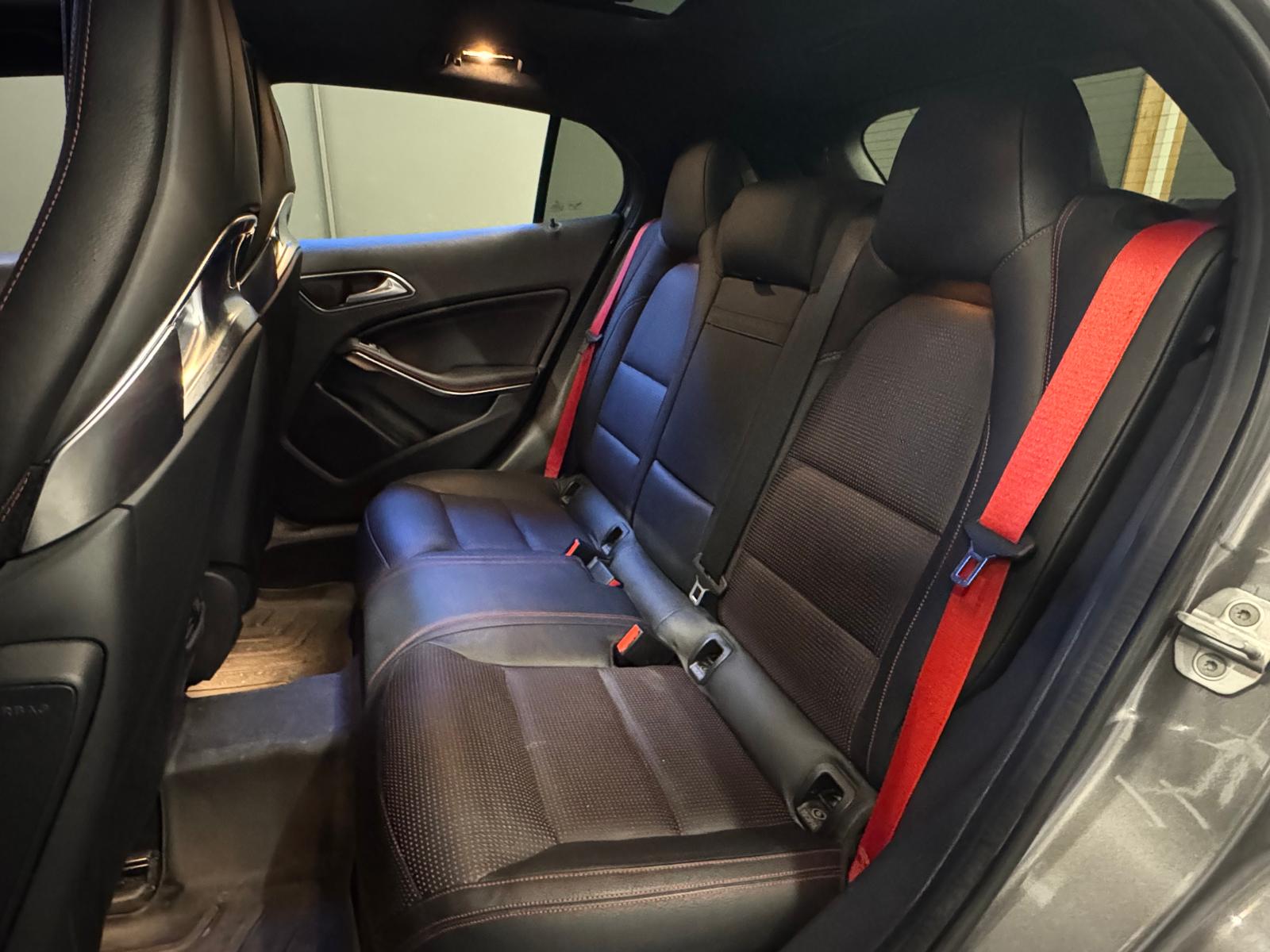 MERCEDES-BENZ GLA 45 AMG 4Matic 7G-DCT-image-13