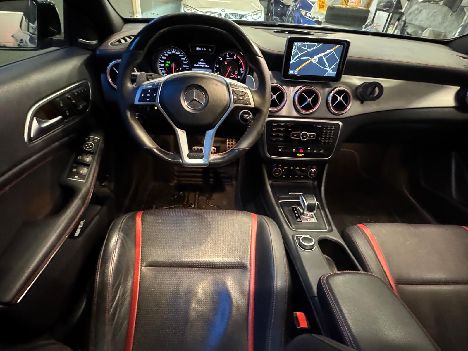 MERCEDES-BENZ GLA 45 AMG 4Matic 7G-DCT-image-16