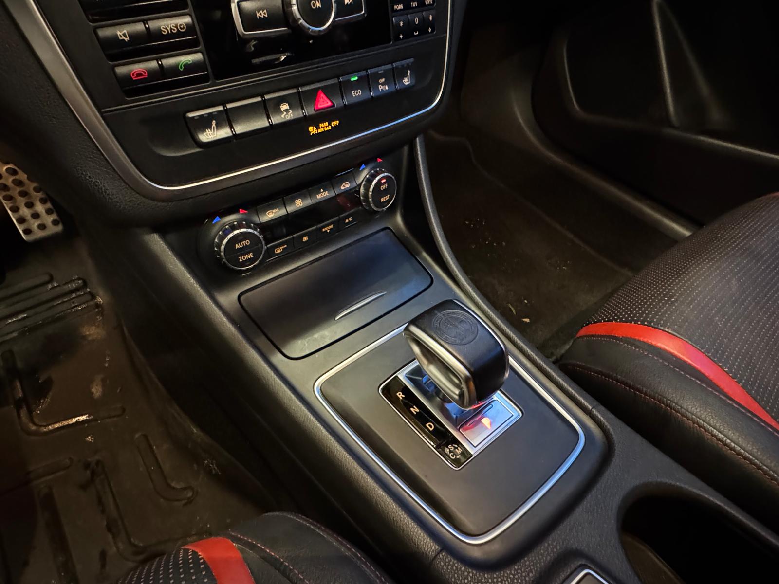MERCEDES-BENZ GLA 45 AMG 4Matic 7G-DCT-image-24