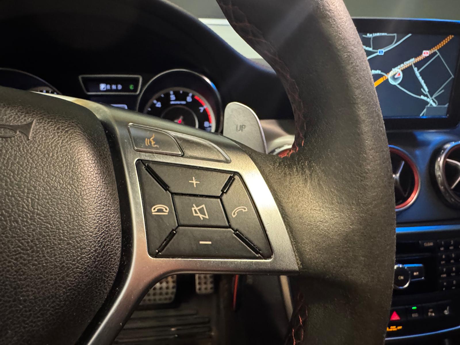 MERCEDES-BENZ GLA 45 AMG 4Matic 7G-DCT-image-19