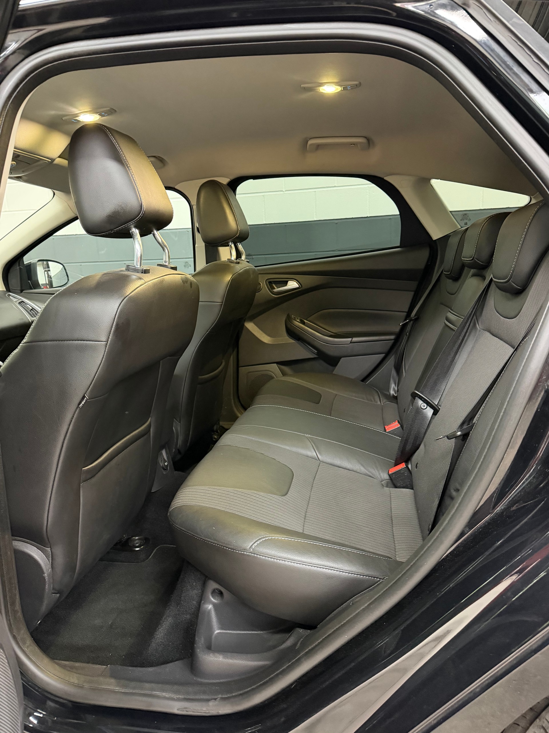 FORD Focus 1.6 SCTi Titanium //NEU AB MFK!-image-15