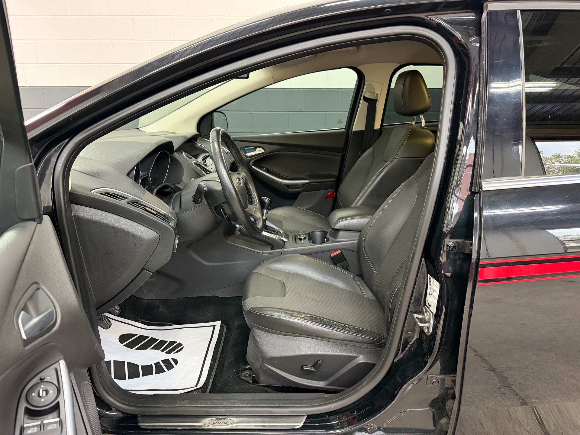 FORD Focus 1.6 SCTi Titanium //NEU AB MFK!-image-8