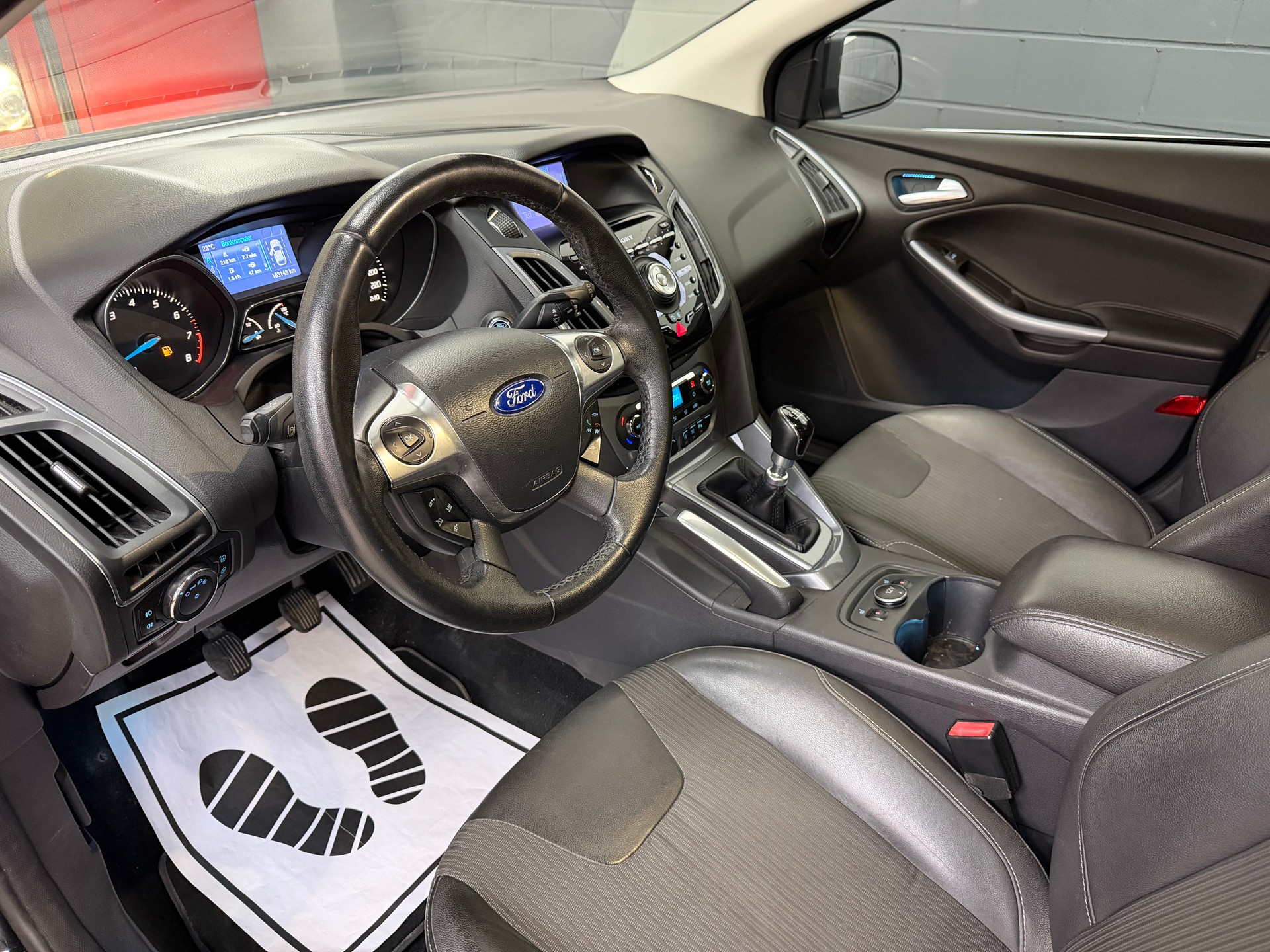 FORD Focus 1.6 SCTi Titanium //NEU AB MFK!-image-9