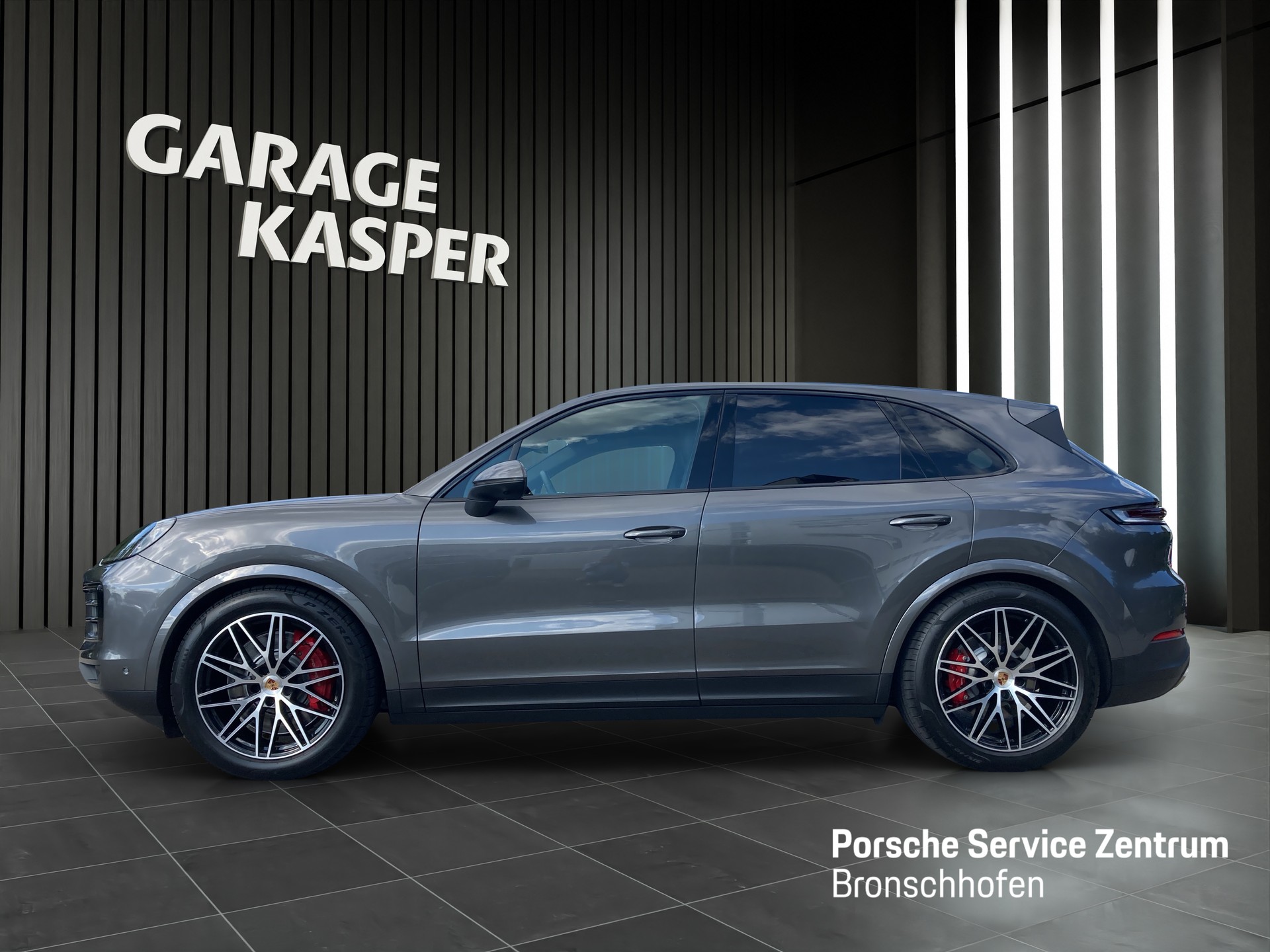 PORSCHE Cayenne S-showroom-element-1