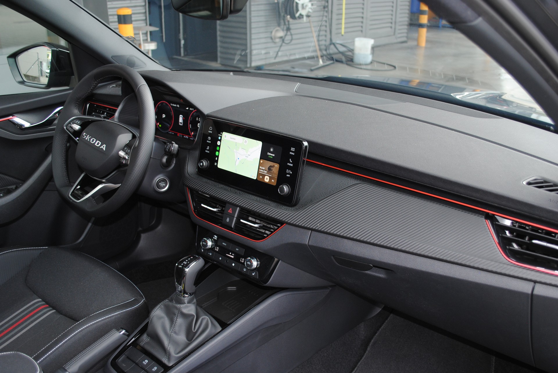 SKODA Kamiq 1.5 TSI Monte Carlo DSG-image-12
