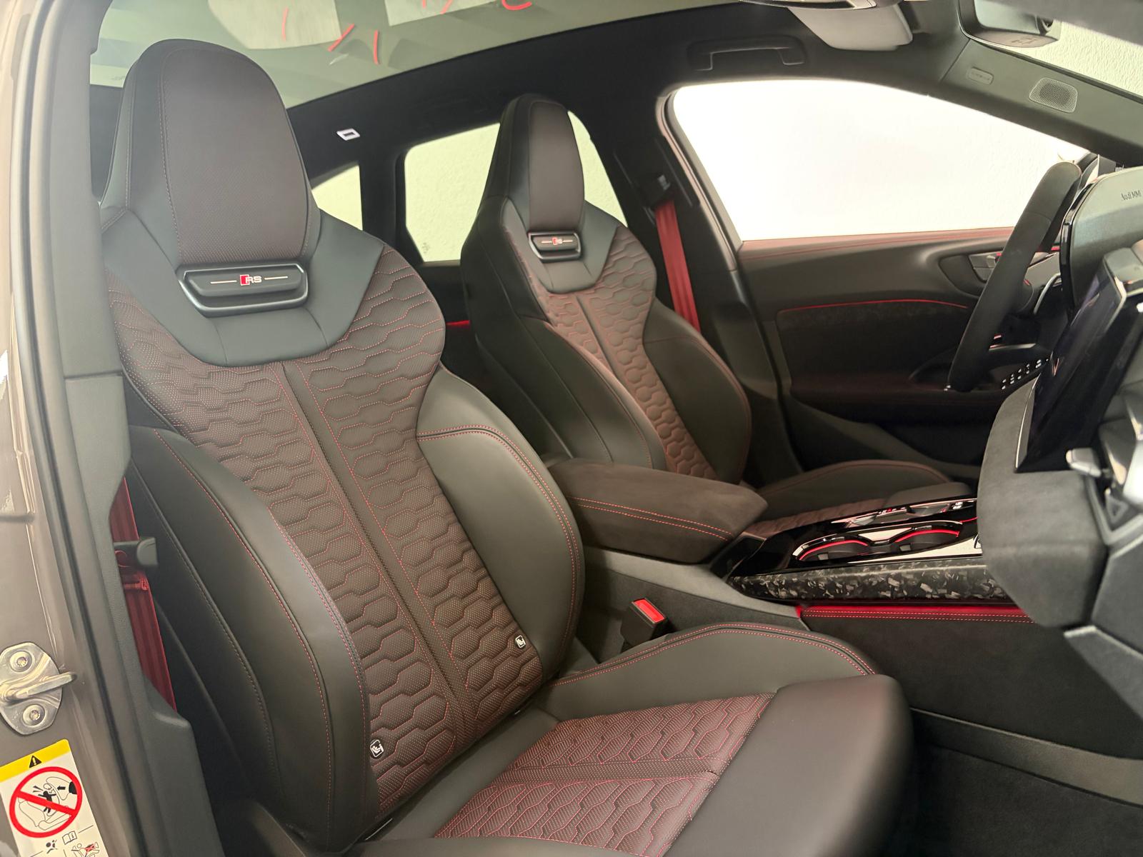 AUDI RS 5 Avant TFSI 470 kW Tiptronic quattro *Pack RS *Attelage*-image-15