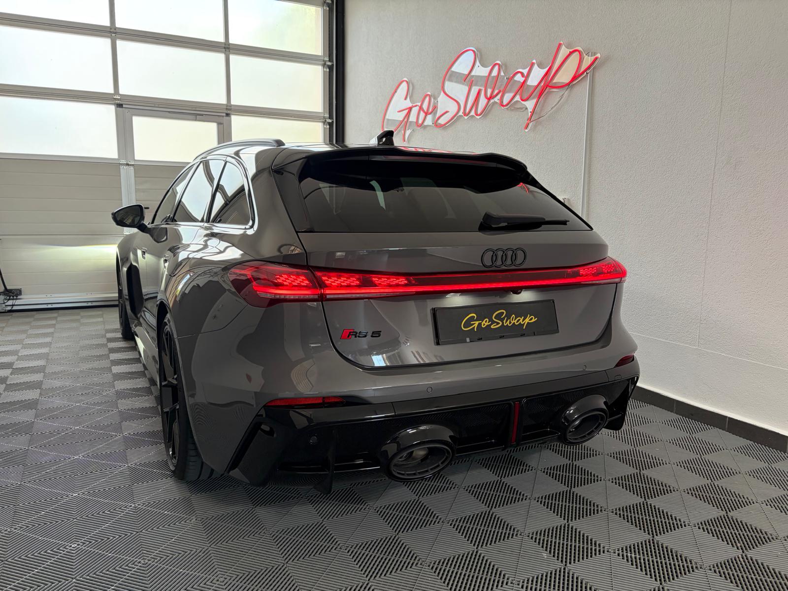 AUDI RS 5 Avant TFSI 470 kW Tiptronic quattro *Pack RS *Attelage*-image-8