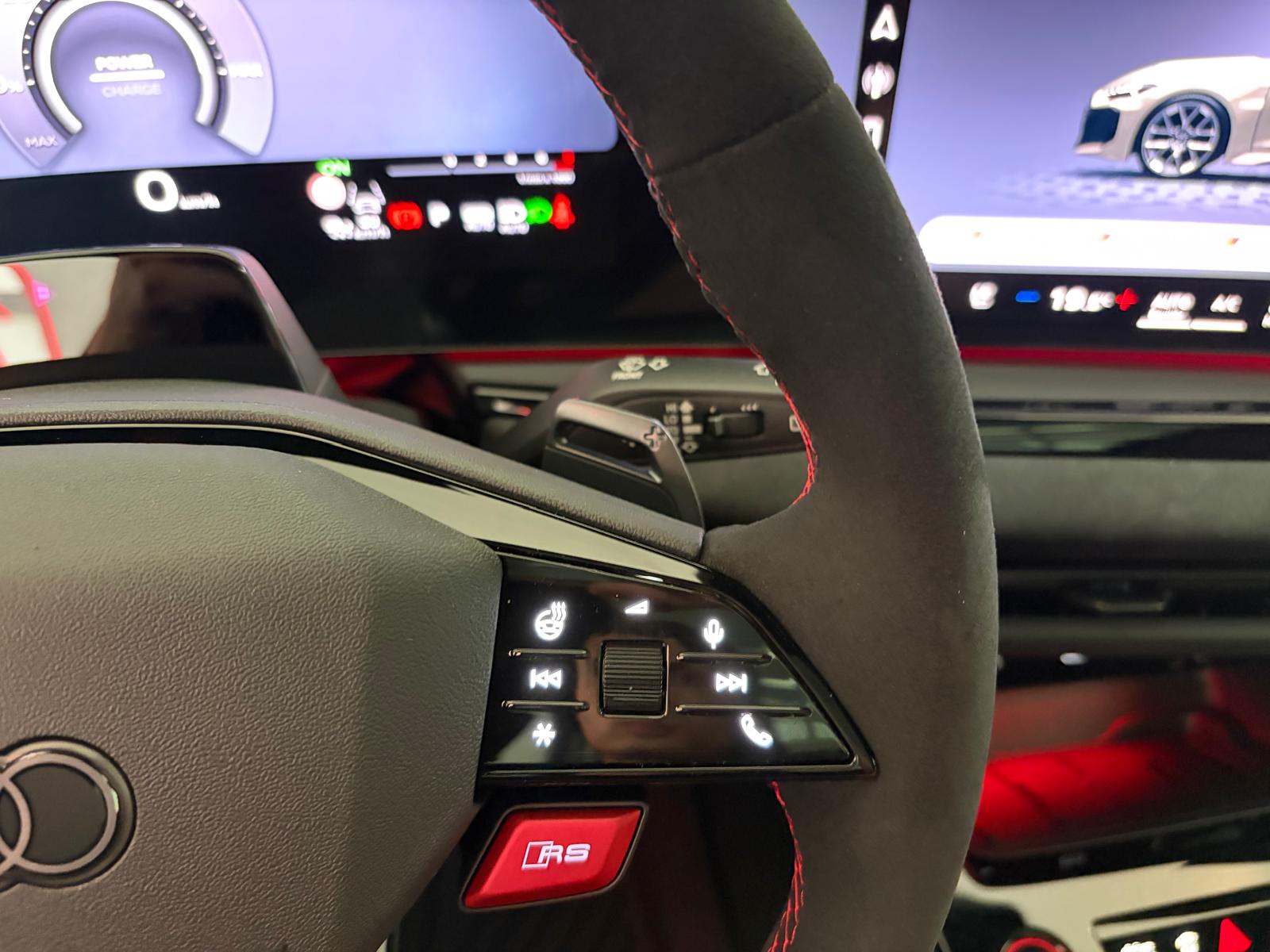 AUDI RS 5 Avant TFSI 470 kW Tiptronic quattro *Pack RS *Attelage*-image-23