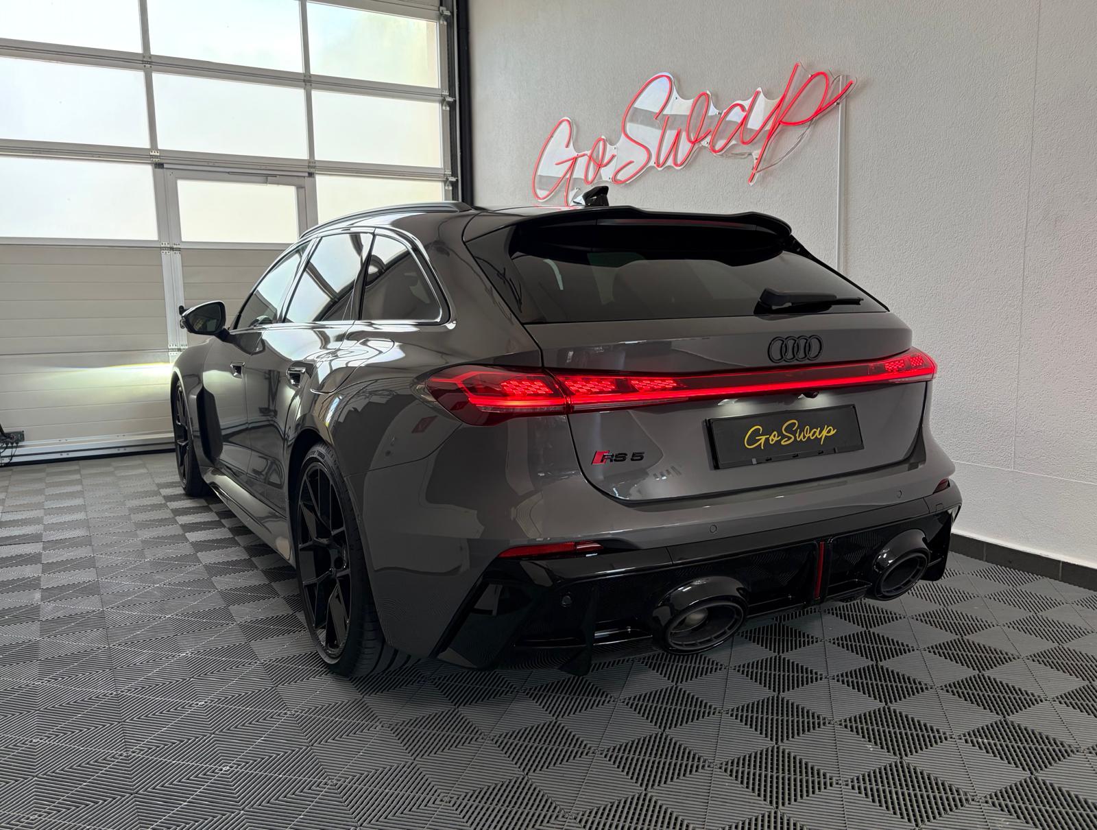 AUDI RS 5 Avant TFSI 470 kW Tiptronic quattro *Pack RS *Attelage*-image-7