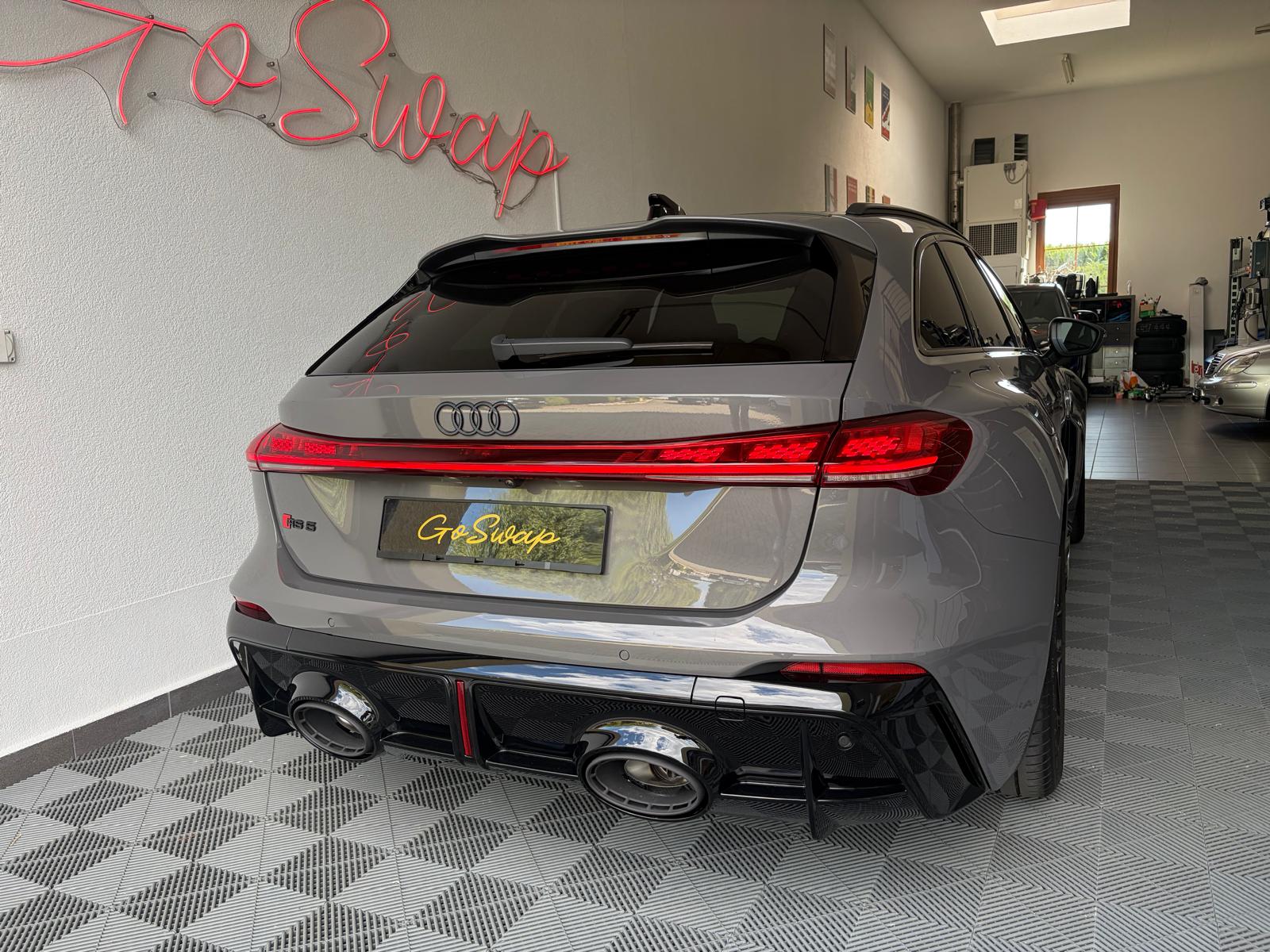 AUDI RS 5 Avant TFSI 470 kW Tiptronic quattro *Pack RS *Attelage*-image-3