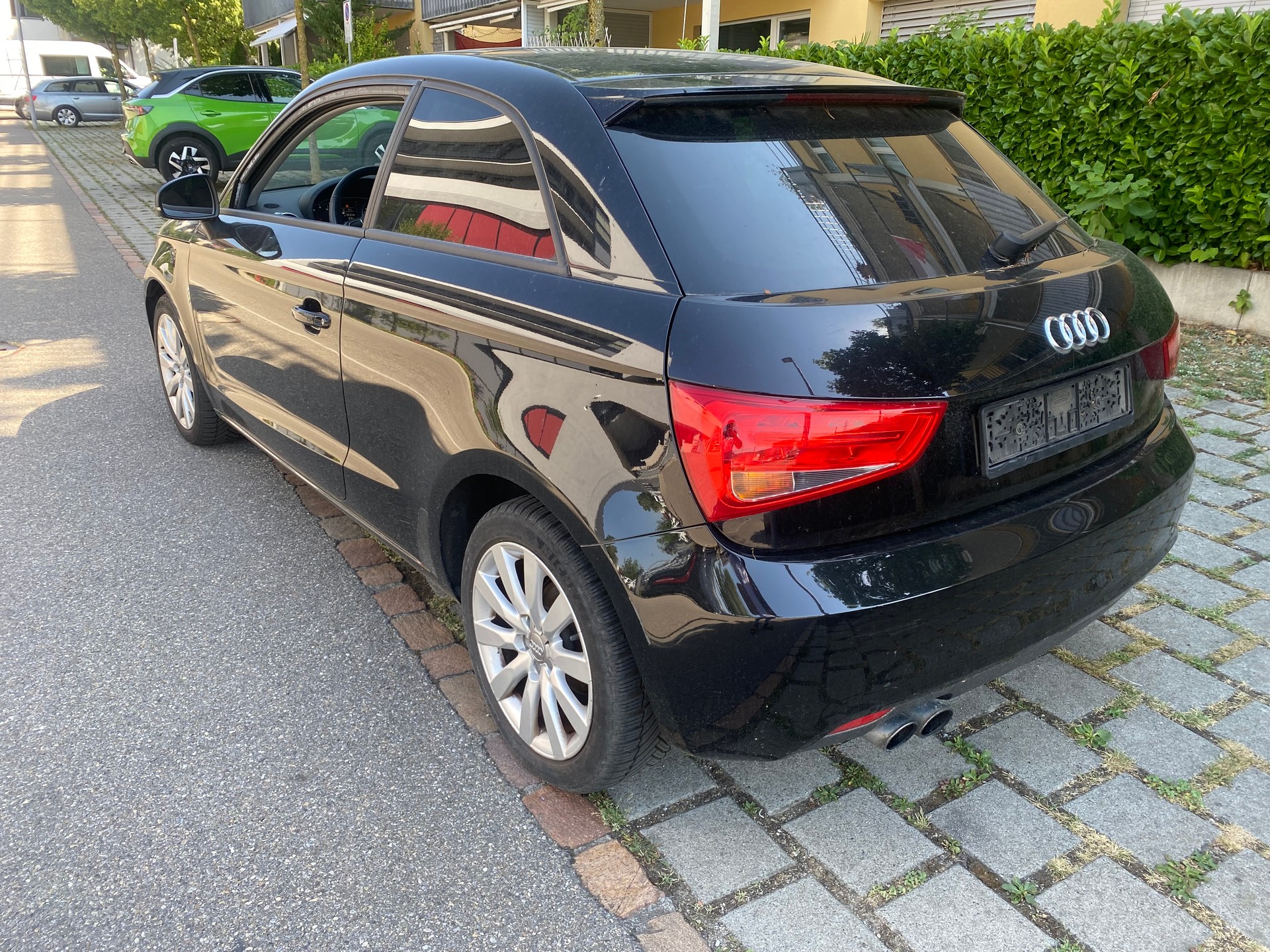 AUDI A1 1.4 TFSI Attraction S-tronic-image-5