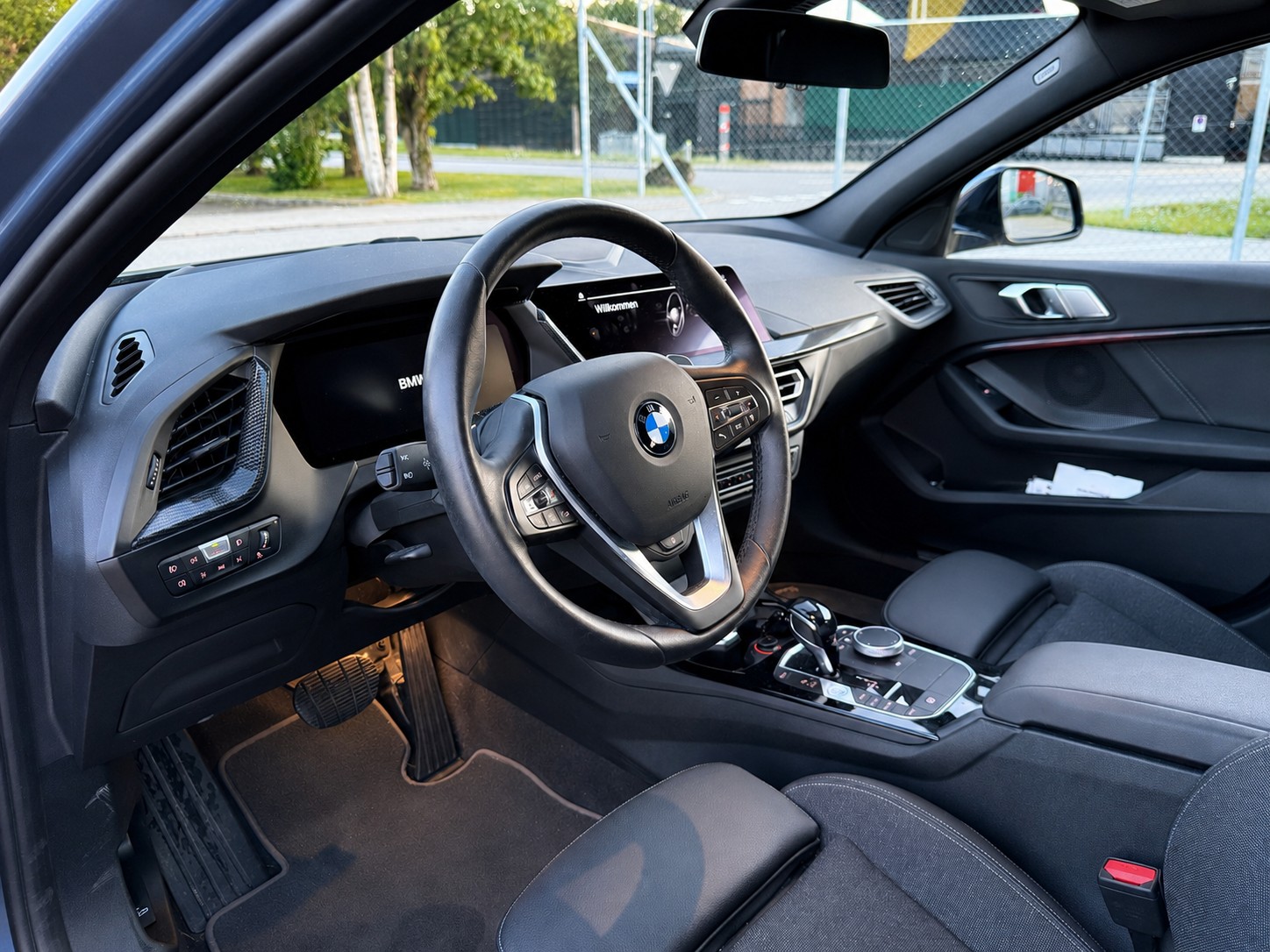 BMW 120d xDrive Sport Line-image-5