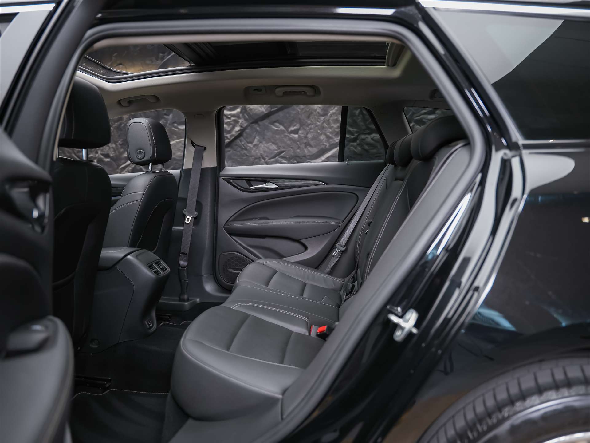 OPEL Insignia 2.0 BiDTI Sports Tourer Excellence 4WD A. *Panorama*Matrix-LED*Head_up*Lenkradheizung*-image-13