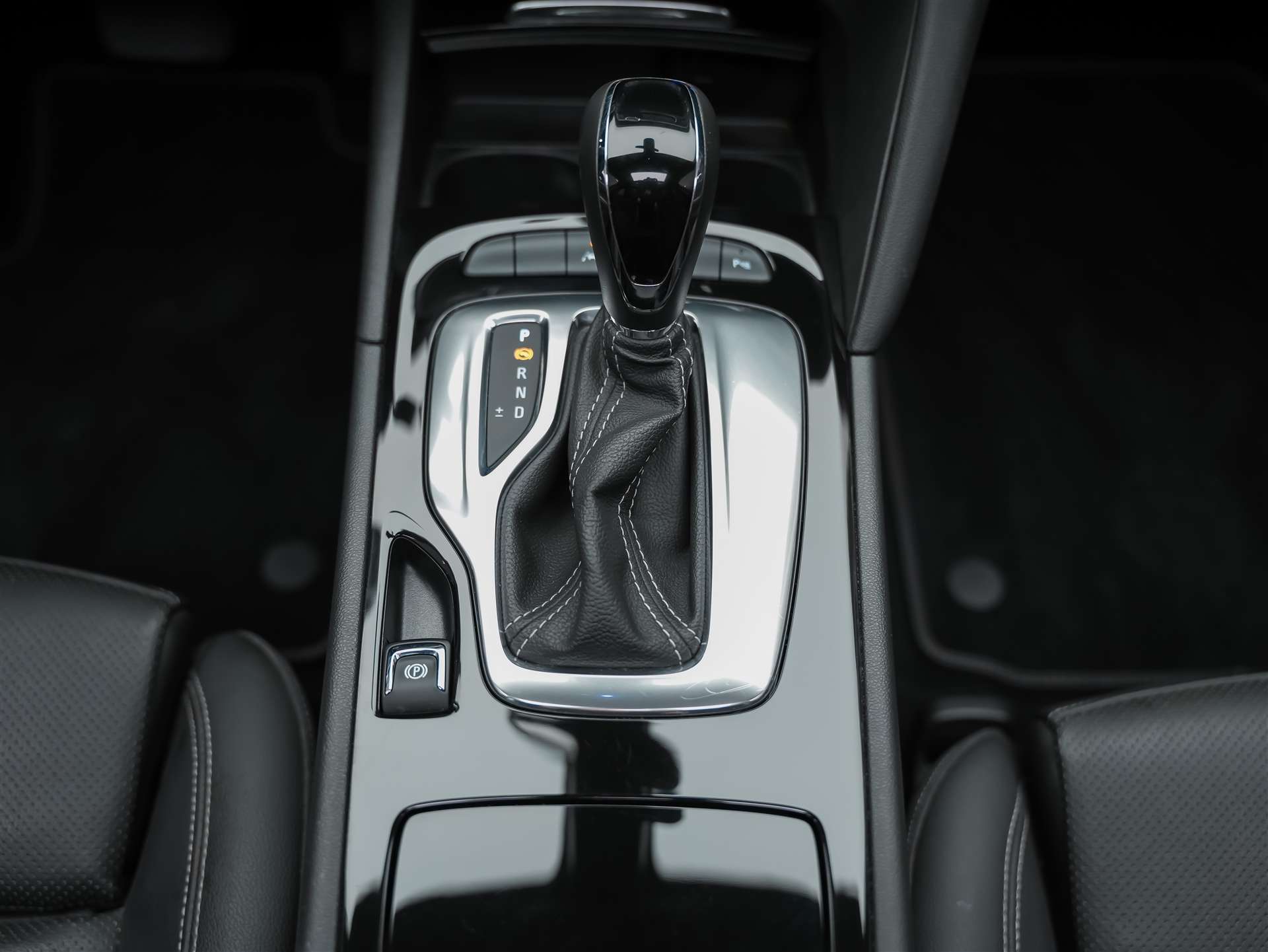 OPEL Insignia 2.0 BiDTI Sports Tourer Excellence 4WD A. *Panorama*Matrix-LED*Head_up*Lenkradheizung*-image-22