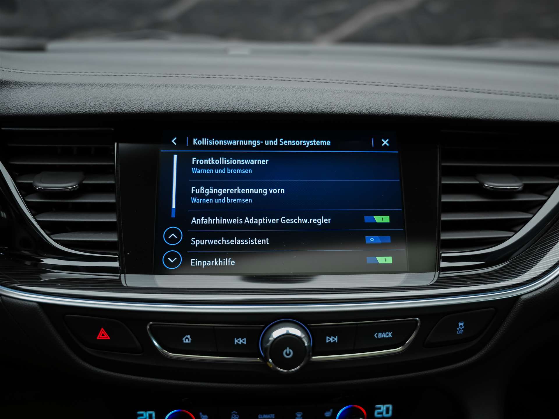 OPEL Insignia 2.0 BiDTI Sports Tourer Excellence 4WD A. *Panorama*Matrix-LED*Head_up*Lenkradheizung*-image-34