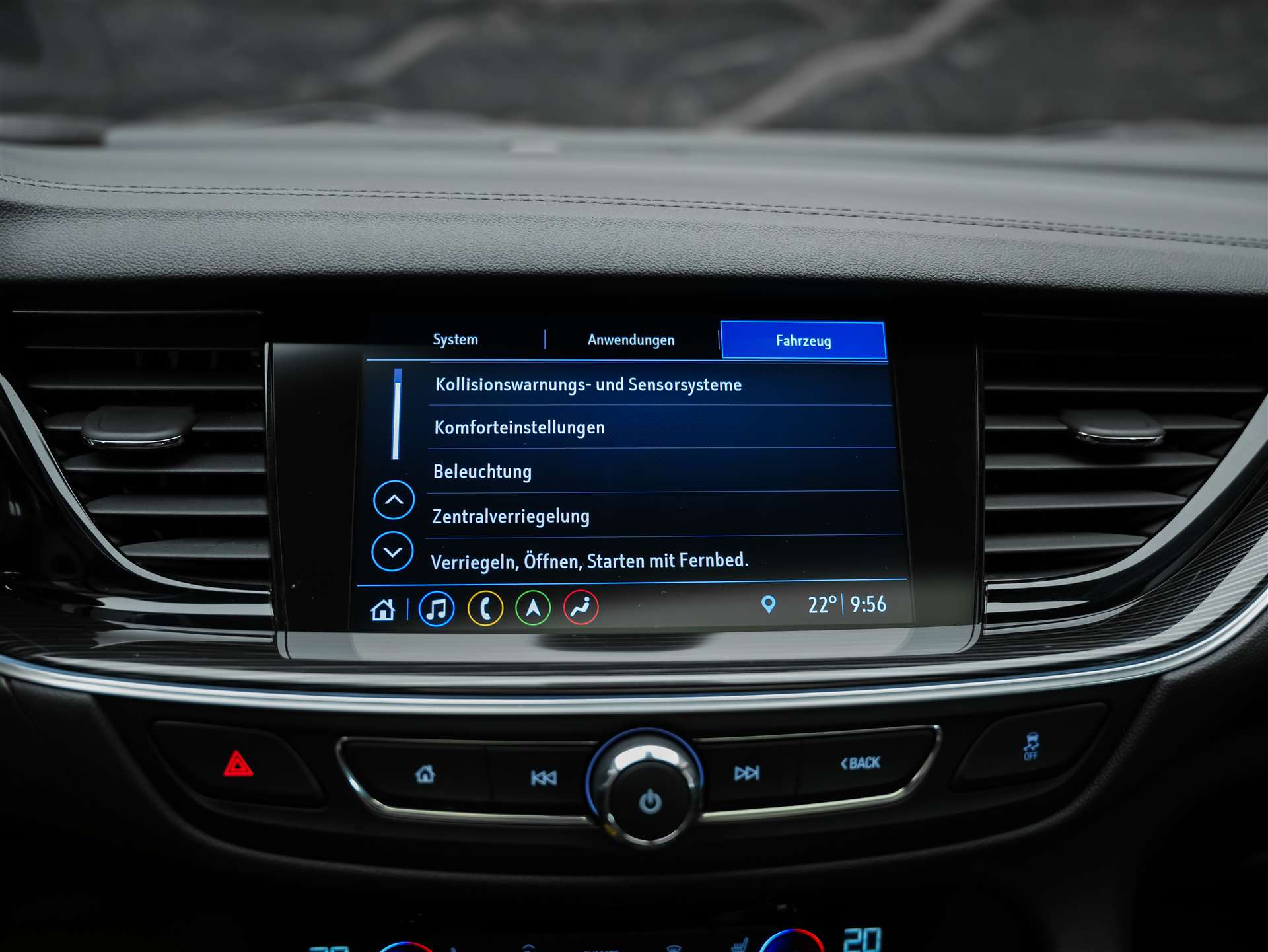 OPEL Insignia 2.0 BiDTI Sports Tourer Excellence 4WD A. *Panorama*Matrix-LED*Head_up*Lenkradheizung*-image-37