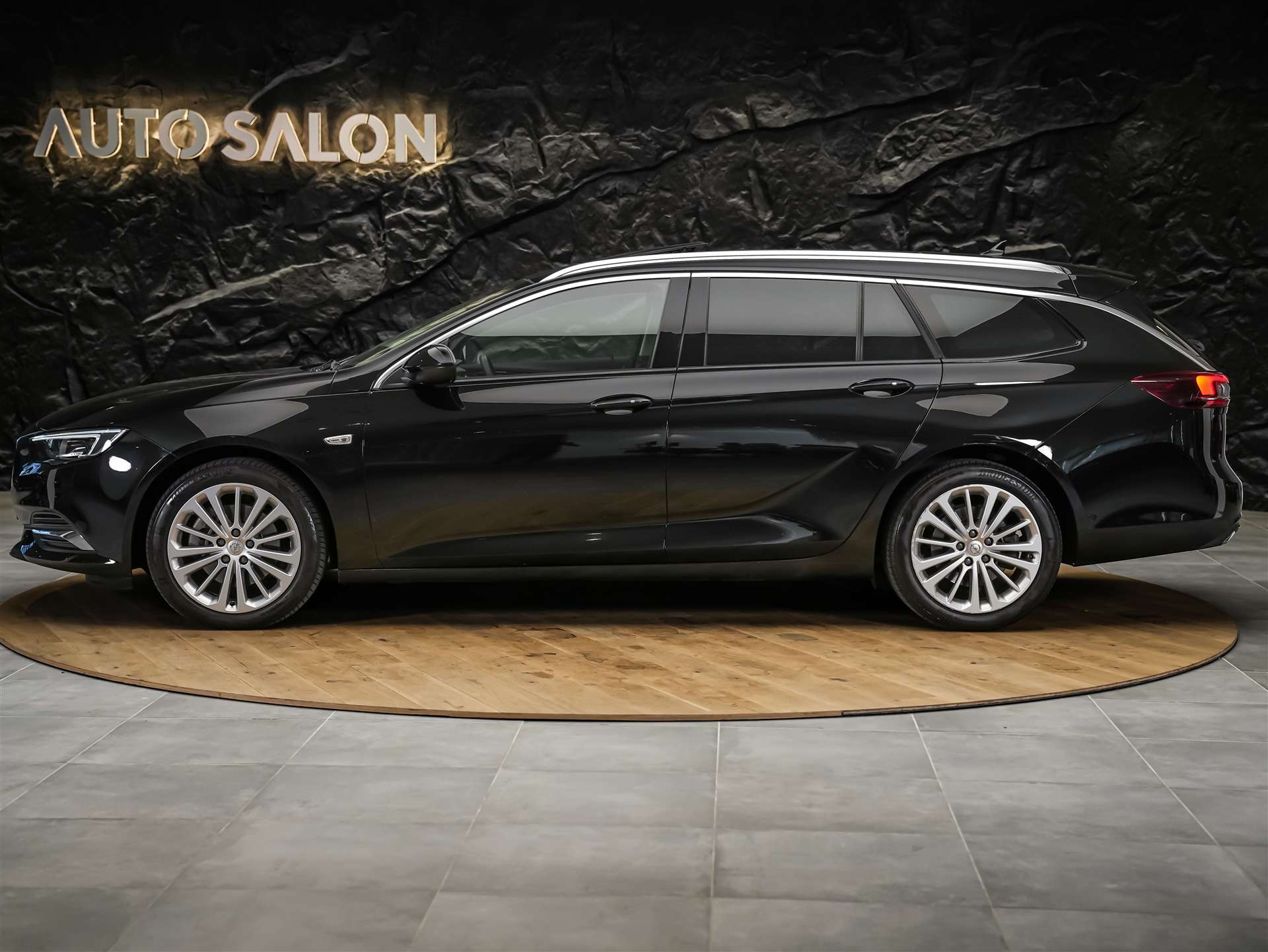 OPEL Insignia 2.0 BiDTI Sports Tourer Excellence 4WD A. *Panorama*Matrix-LED*Head_up*Lenkradheizung*-showroom-element-1
