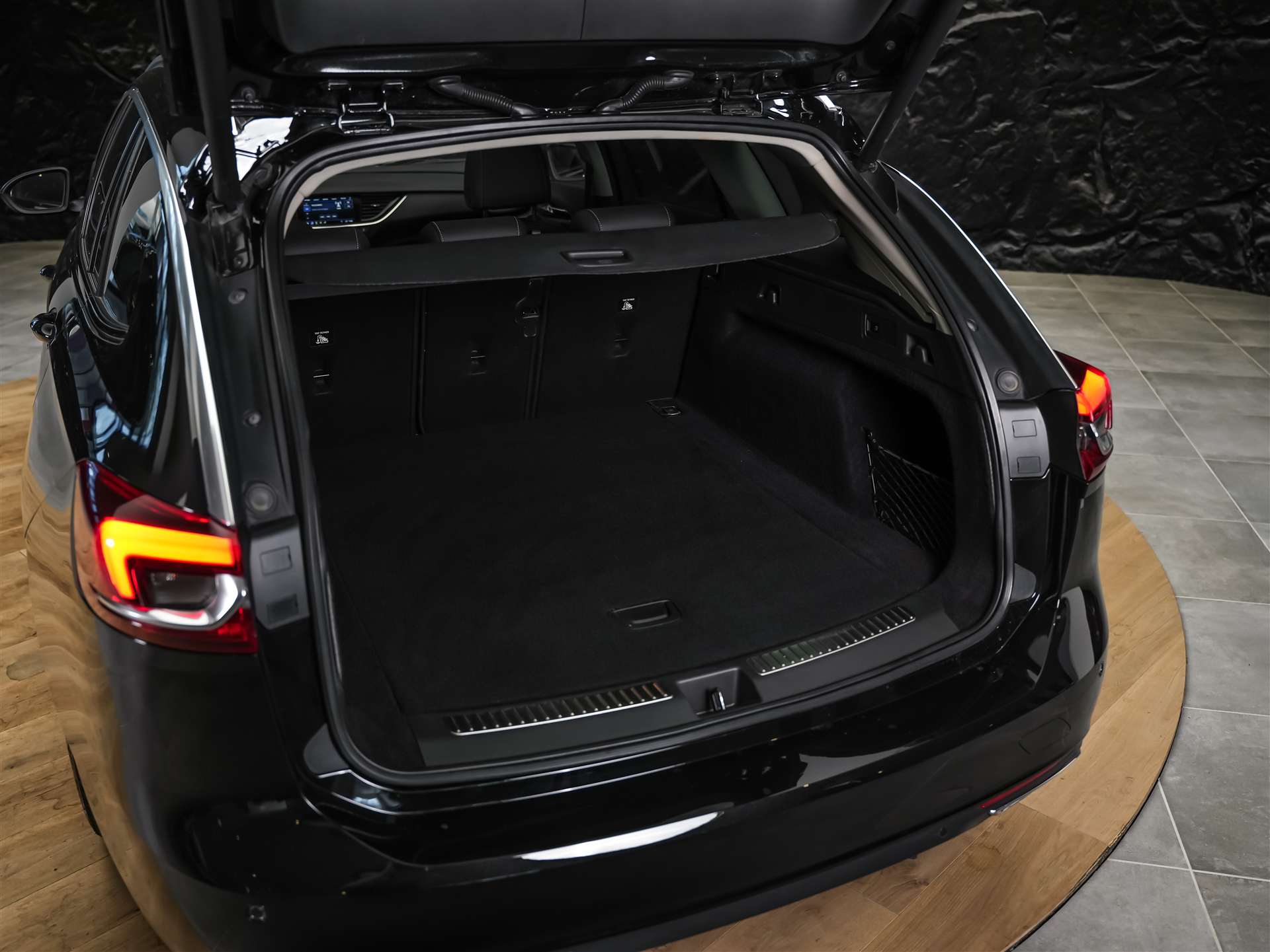 OPEL Insignia 2.0 BiDTI Sports Tourer Excellence 4WD A. *Panorama*Matrix-LED*Head_up*Lenkradheizung*-image-39