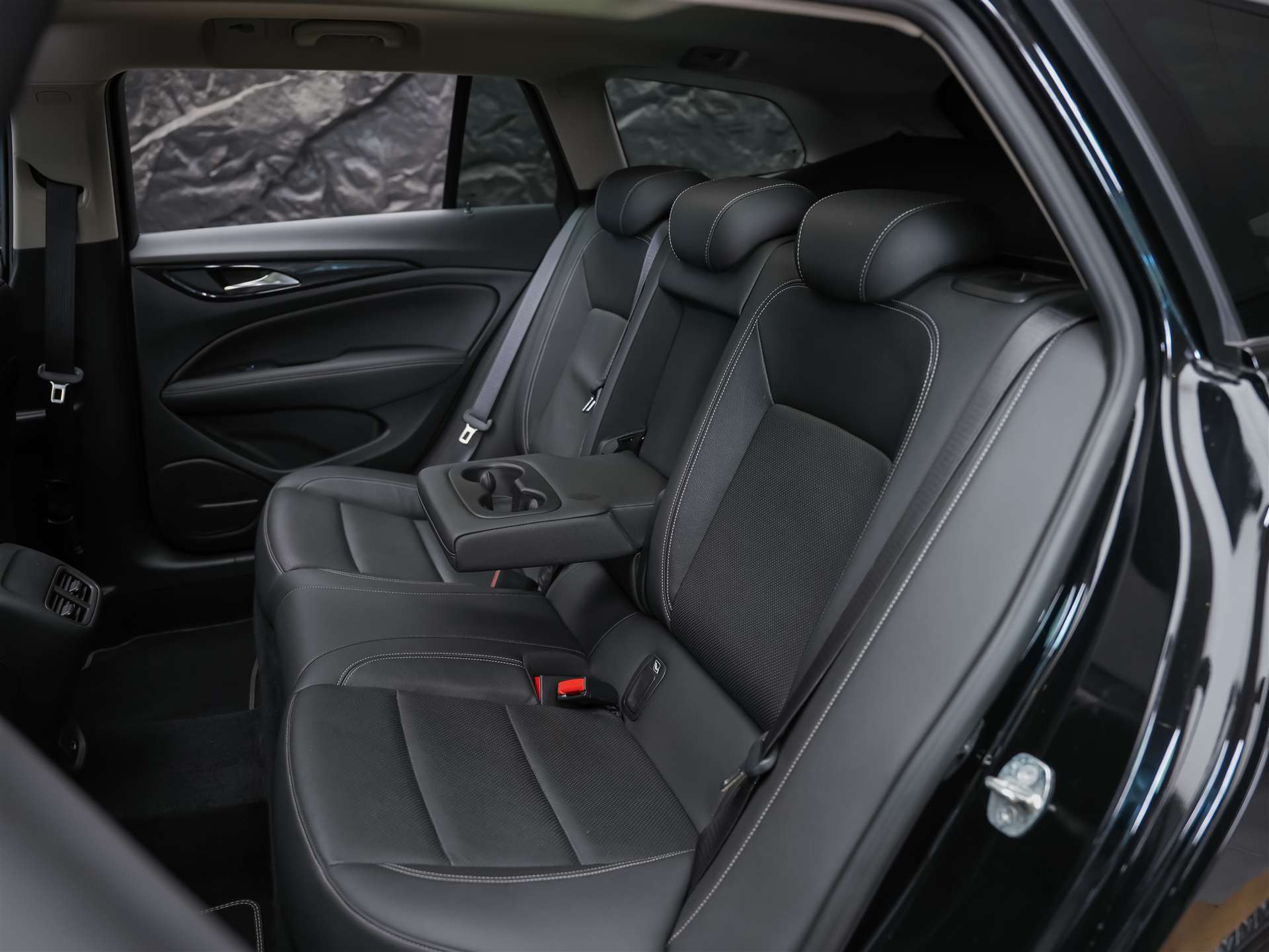 OPEL Insignia 2.0 BiDTI Sports Tourer Excellence 4WD A. *Panorama*Matrix-LED*Head_up*Lenkradheizung*-image-14