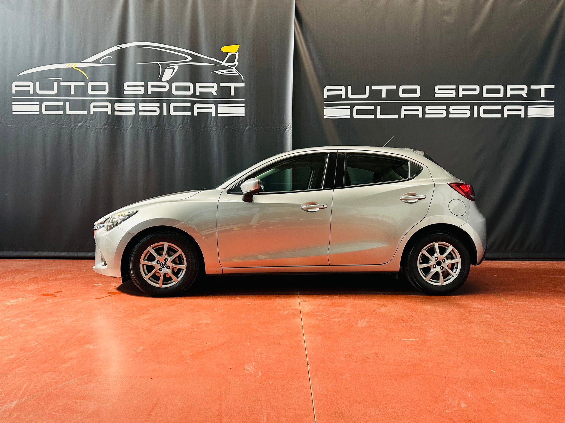 MAZDA 2 1.5i 16V Skyactiv-G Ambition-image-1