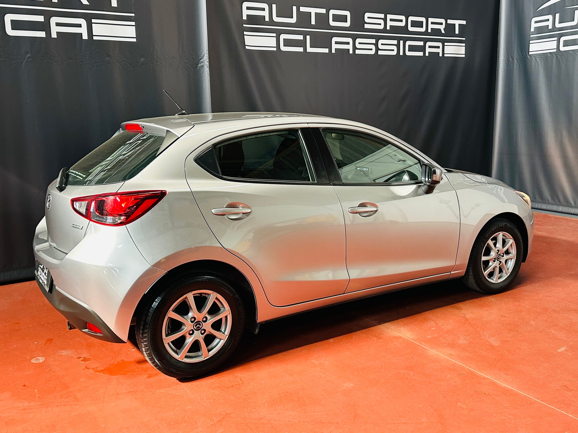 MAZDA 2 1.5i 16V Skyactiv-G Ambition-image-7