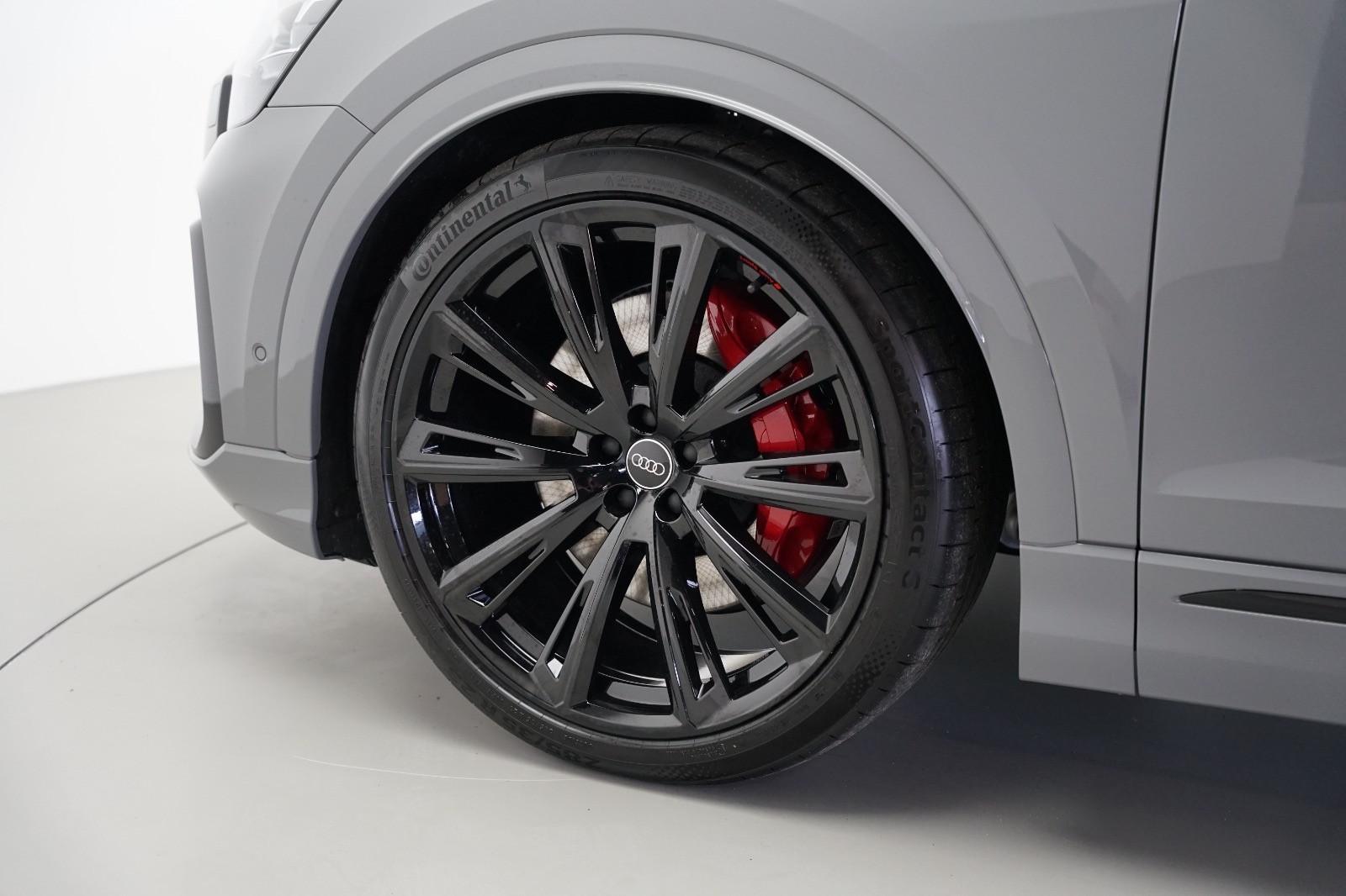 AUDI Q8 SUV TFSI e quattro 360 kW tiptronic-image-27