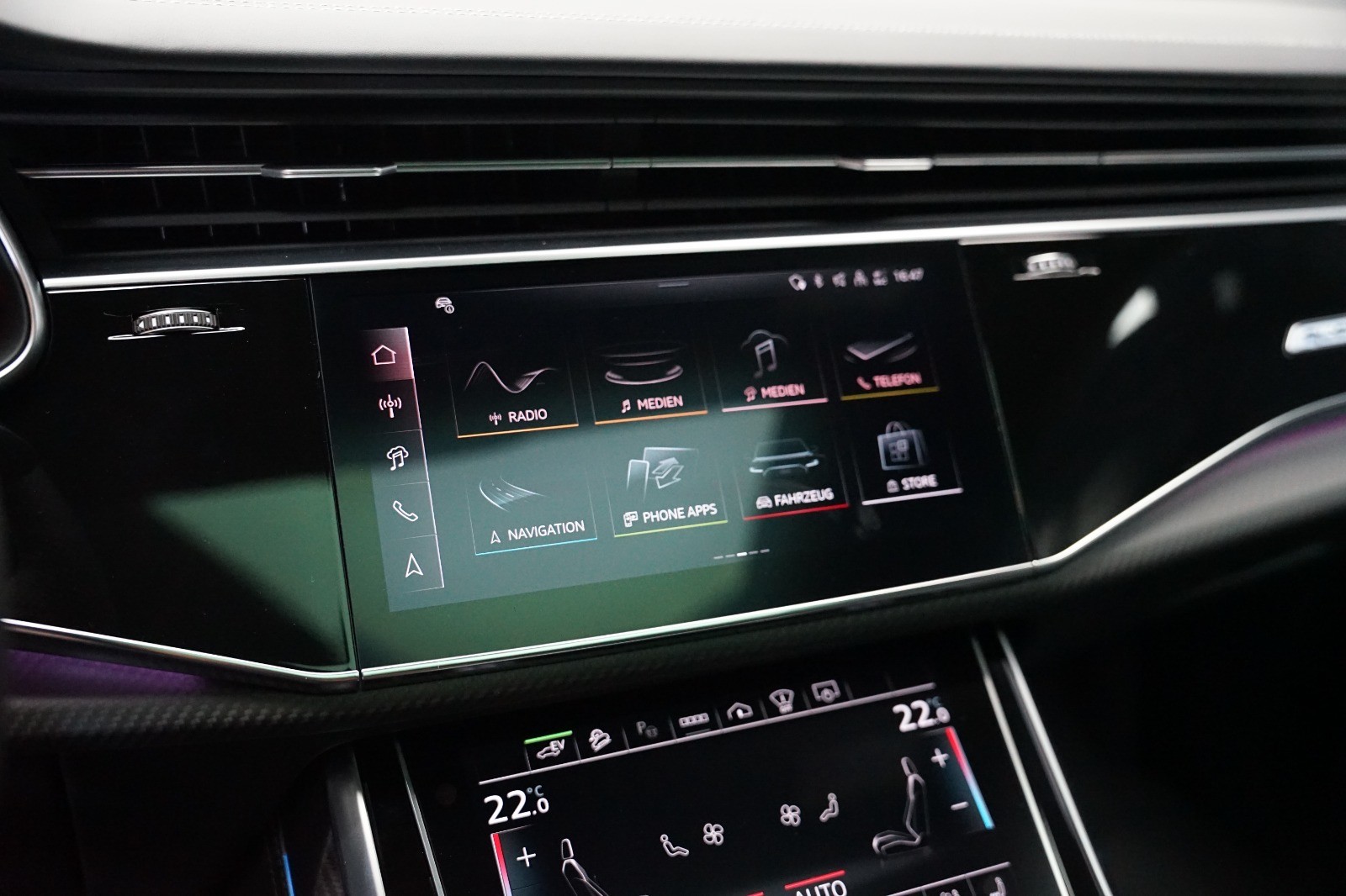 AUDI Q8 SUV TFSI e quattro 360 kW tiptronic-image-16