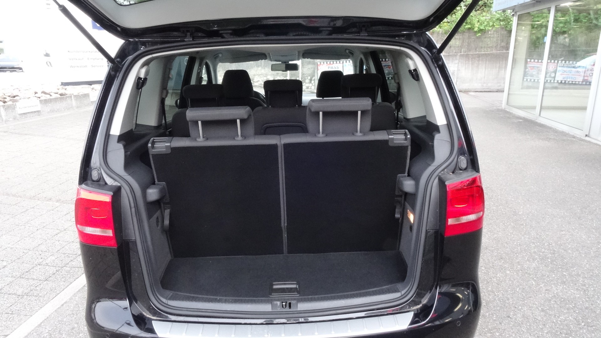 VW Touran 1.4 TSI Highline DSG-image-9