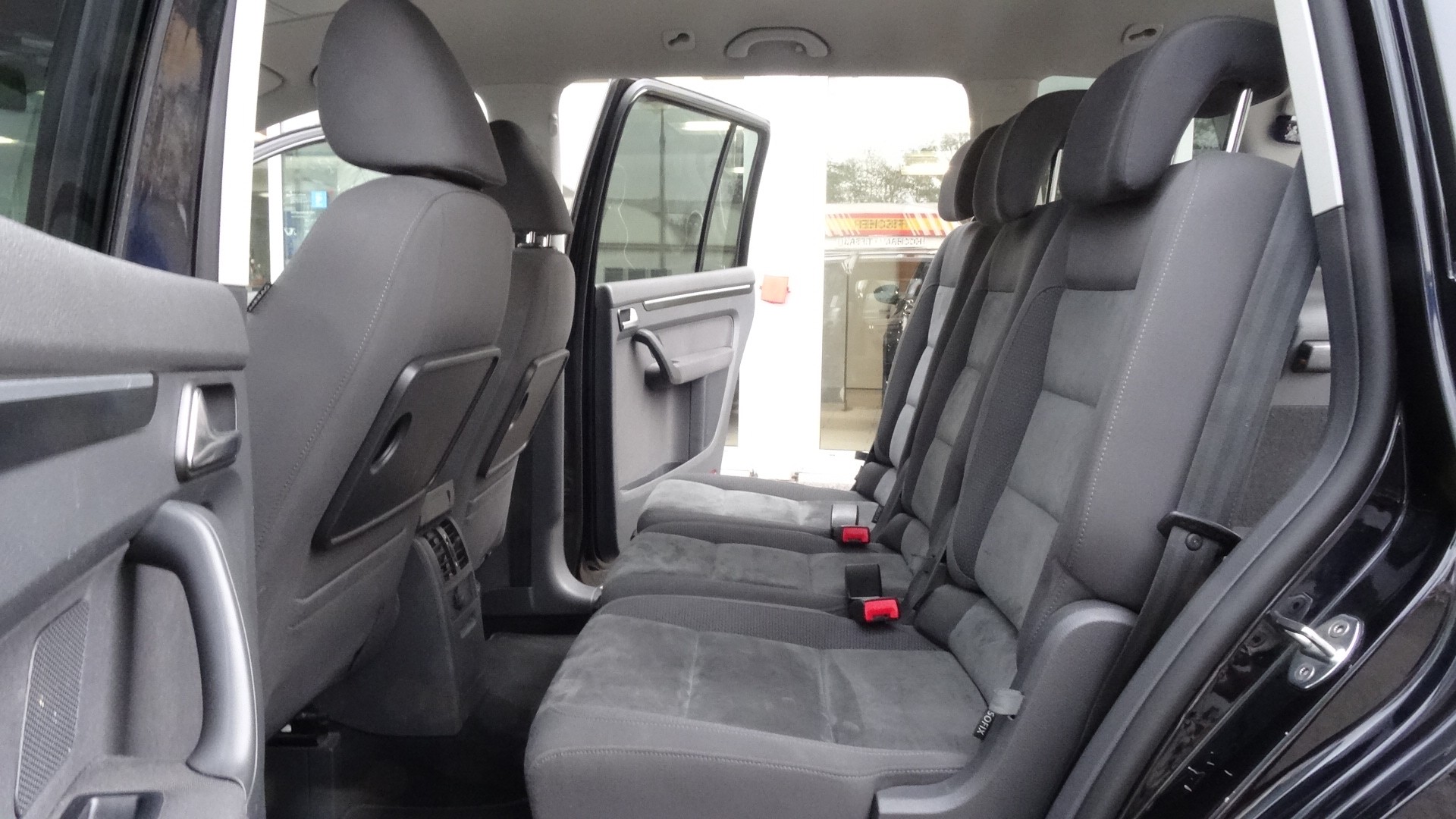 VW Touran 1.4 TSI Highline DSG-image-12